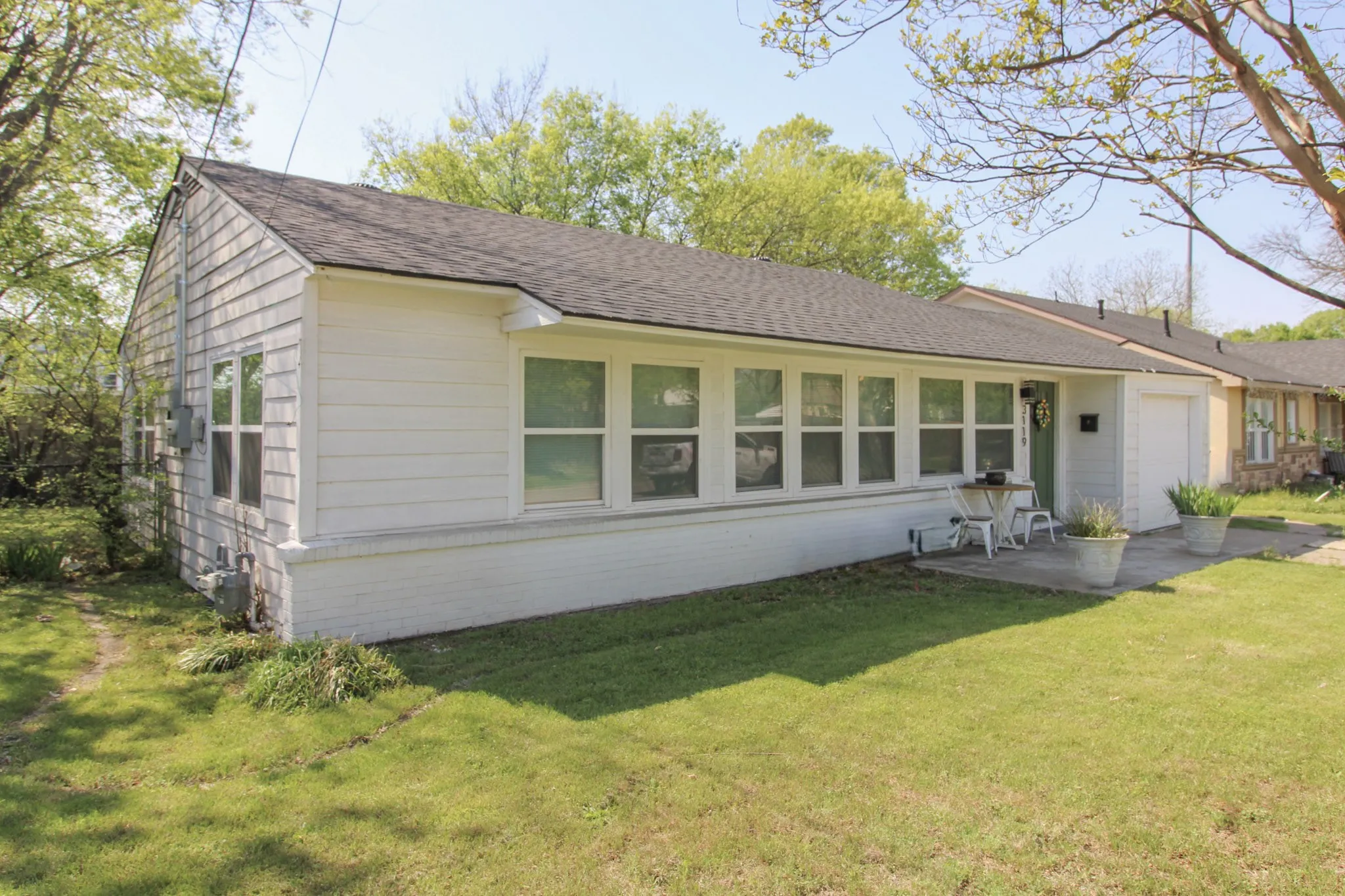 Single Family Residence For Sale in Dallas County , 3119 Eisenhower Drive, Dallas, Texas 75224, 3 Bedroom, 3 Bathroom, 1 Garage spaces, 1,198 Sqft, built in 1948, mls#21394655, Real Estate Agent in Dallas, Homes For Sale in Dallas county, Homes For Sale in Dallas, Realtor in Dallas Texas, Real Estate Brokerage Independent Realty Texas, Luminita Cordes Realtor