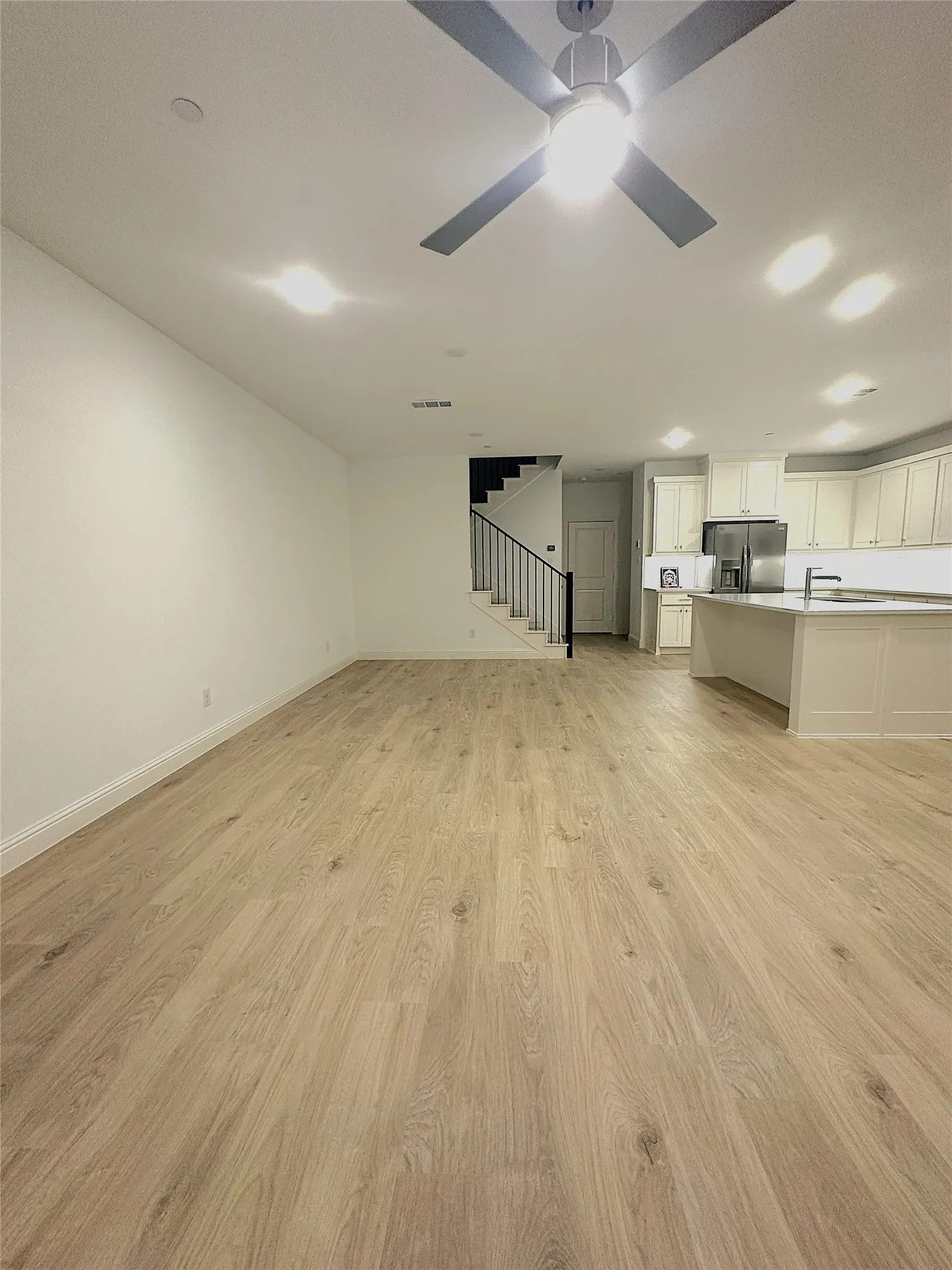 Townhouse For Rent in Collin County , 8924 Scarp Hill Lane, Frisco, Texas 75035, 3 Bedroom, 3 Bathroom, 2 Garage spaces, 2,150 Sqft, built in 2025, mls#21394657, Real Estate Agent in Frisco, Homes For Rent in Collin county, Homes For Rent in Frisco, Realtor in Frisco Texas, Real Estate Brokerage Independent Realty Texas, Luminita Cordes Realtor