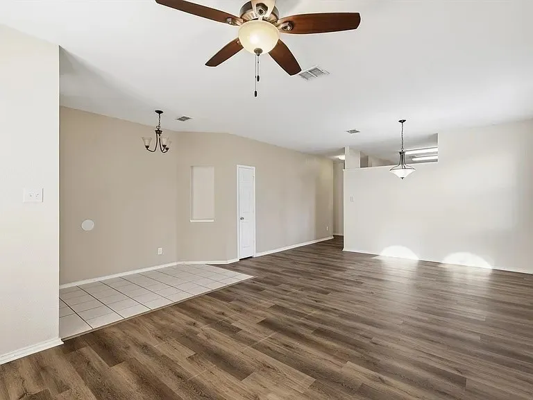 Single Family Residence For Rent in Tarrant County , 1048 Harriman Drive, Saginaw, Texas 76131, 4 Bedroom, 2 Bathroom, 2 Garage spaces, 2,070 Sqft, built in 1999, mls#21394653, Real Estate Agent in Saginaw, Homes For Rent in Tarrant county, Homes For Rent in Saginaw, Realtor in Saginaw Texas, Real Estate Brokerage Independent Realty Texas, Luminita Cordes Realtor