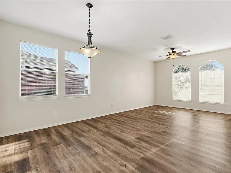 Single Family Residence For Rent in Tarrant County , 1048 Harriman Drive, Saginaw, Texas 76131, 4 Bedroom, 2 Bathroom, 2 Garage spaces, 2,070 Sqft, built in 1999, mls#21394653, Real Estate Agent in Saginaw, Homes For Rent in Tarrant county, Homes For Rent in Saginaw, Realtor in Saginaw Texas, Real Estate Brokerage Independent Realty Texas, Luminita Cordes Realtor
