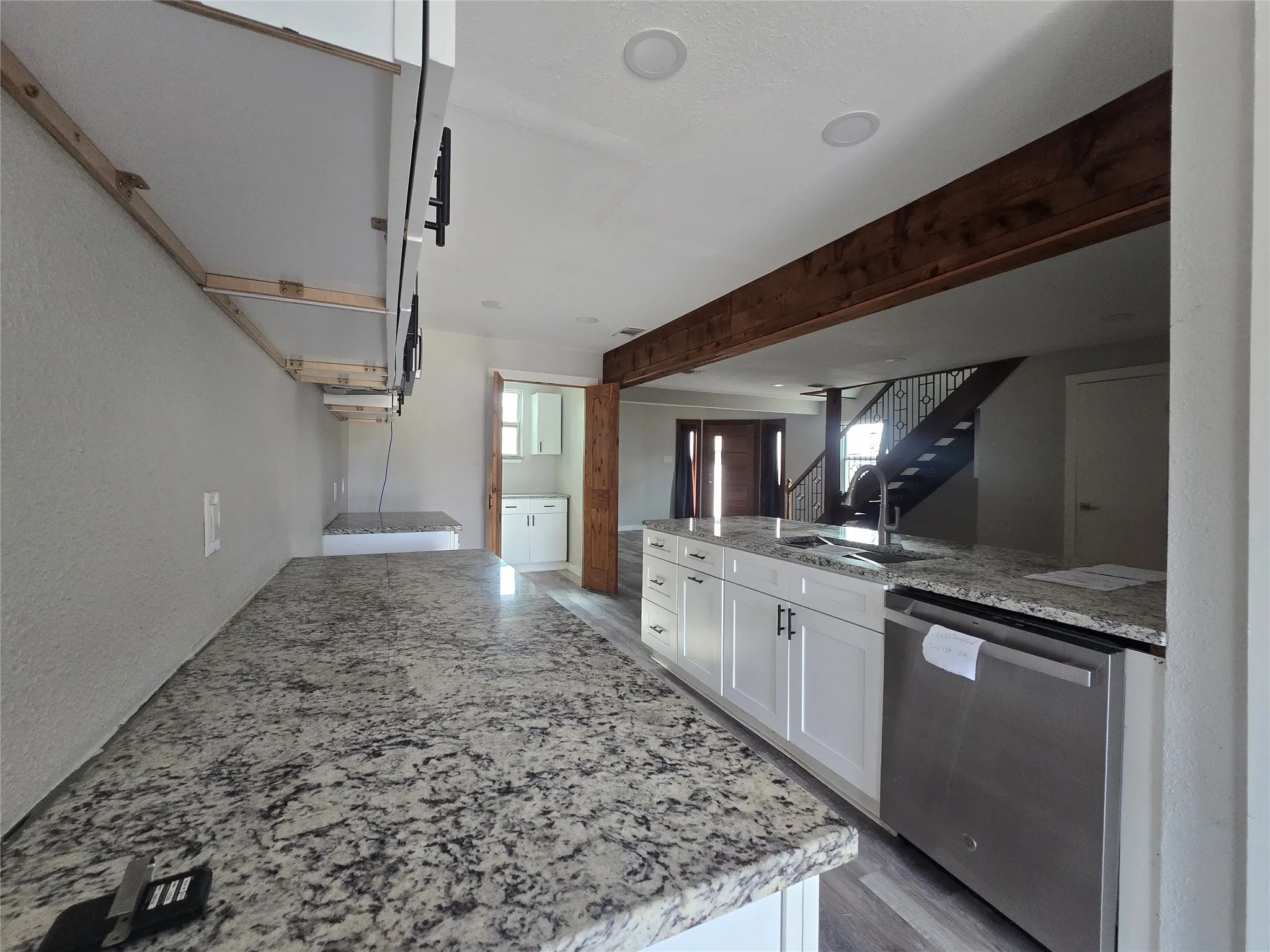 Single Family Residence For Sale in Eastland County , 507 S Ostrom Avenue, Eastland, Texas 76448, 3 Bedroom, 3 Bathroom, 2 Garage spaces, 2,336 Sqft, built in 1975, mls#21391794, Real Estate Agent in Eastland, Homes For Sale in Eastland county, Homes For Sale in Eastland, Realtor in Eastland Texas, Real Estate Brokerage Independent Realty Texas, Luminita Cordes Realtor