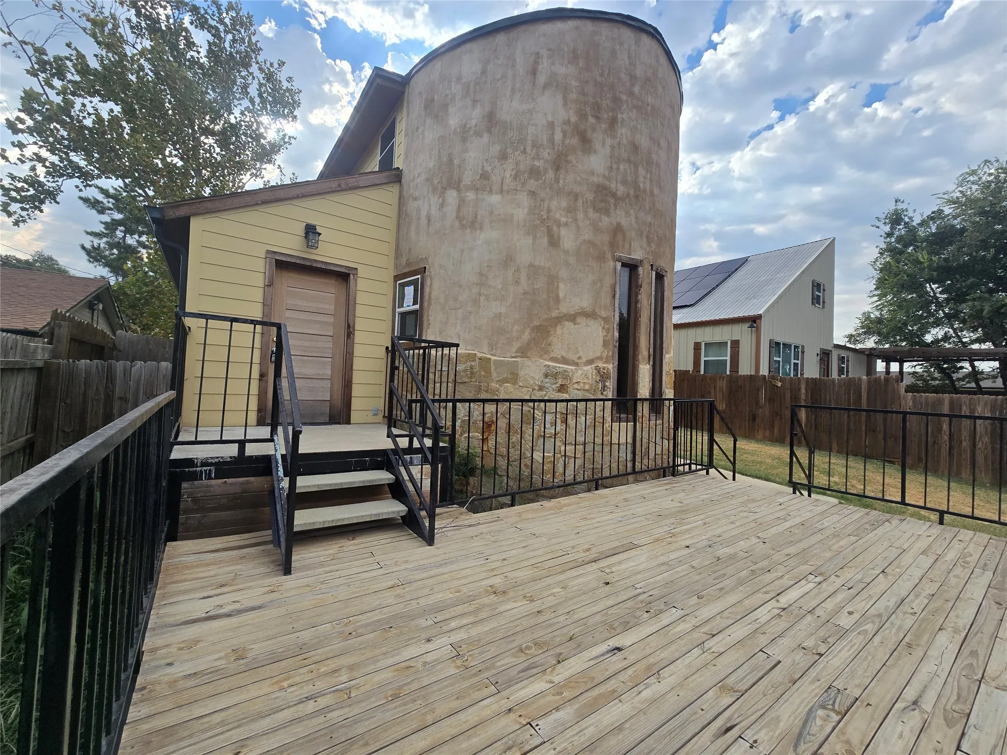 Single Family Residence For Sale in Eastland County , 507 S Ostrom Avenue, Eastland, Texas 76448, 3 Bedroom, 3 Bathroom, 2 Garage spaces, 2,336 Sqft, built in 1975, mls#21391794, Real Estate Agent in Eastland, Homes For Sale in Eastland county, Homes For Sale in Eastland, Realtor in Eastland Texas, Real Estate Brokerage Independent Realty Texas, Luminita Cordes Realtor