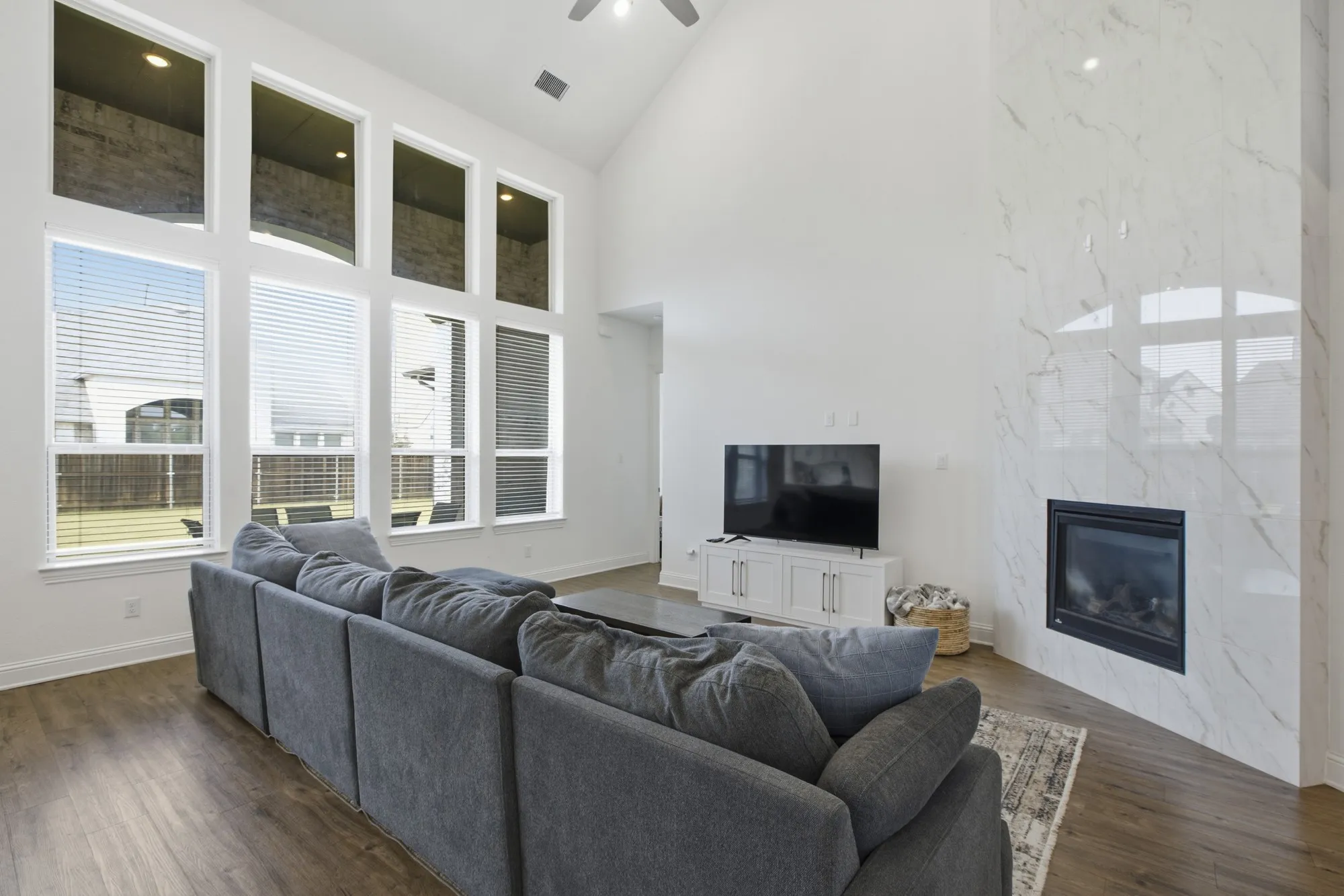 Single Family Residence For Rent in Collin County , 2602 Delta Drive, Melissa, Texas 75454, 5 Bedroom, 5 Bathroom, 3 Garage spaces, 3,969 Sqft, built in 2021, mls#21394662, Real Estate Agent in Melissa, Homes For Rent in Collin county, Homes For Rent in Melissa, Realtor in Melissa Texas, Real Estate Brokerage Independent Realty Texas, Luminita Cordes Realtor