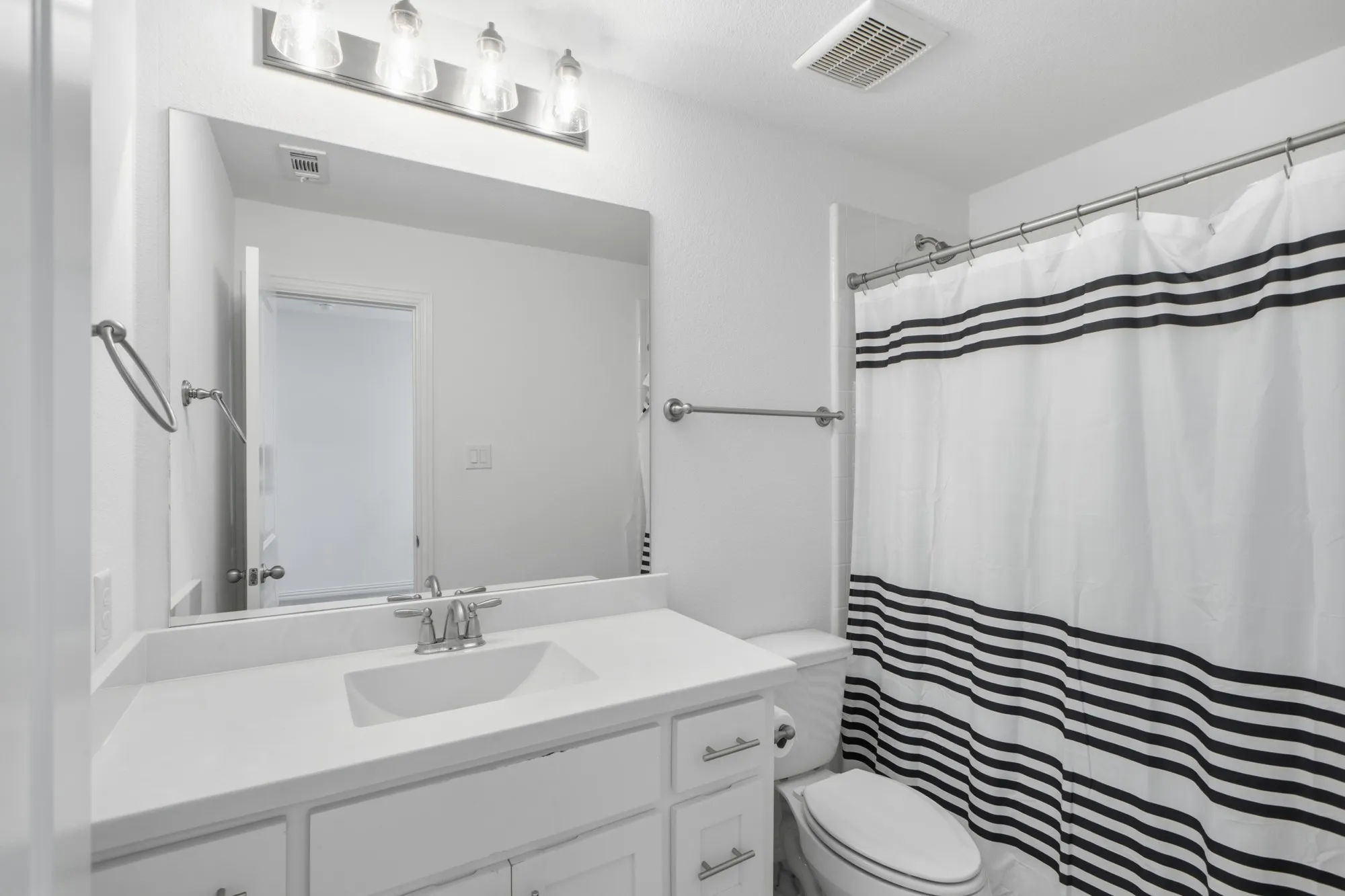 Single Family Residence For Rent in Collin County , 2602 Delta Drive, Melissa, Texas 75454, 5 Bedroom, 5 Bathroom, 3 Garage spaces, 3,969 Sqft, built in 2021, mls#21394662, Real Estate Agent in Melissa, Homes For Rent in Collin county, Homes For Rent in Melissa, Realtor in Melissa Texas, Real Estate Brokerage Independent Realty Texas, Luminita Cordes Realtor
