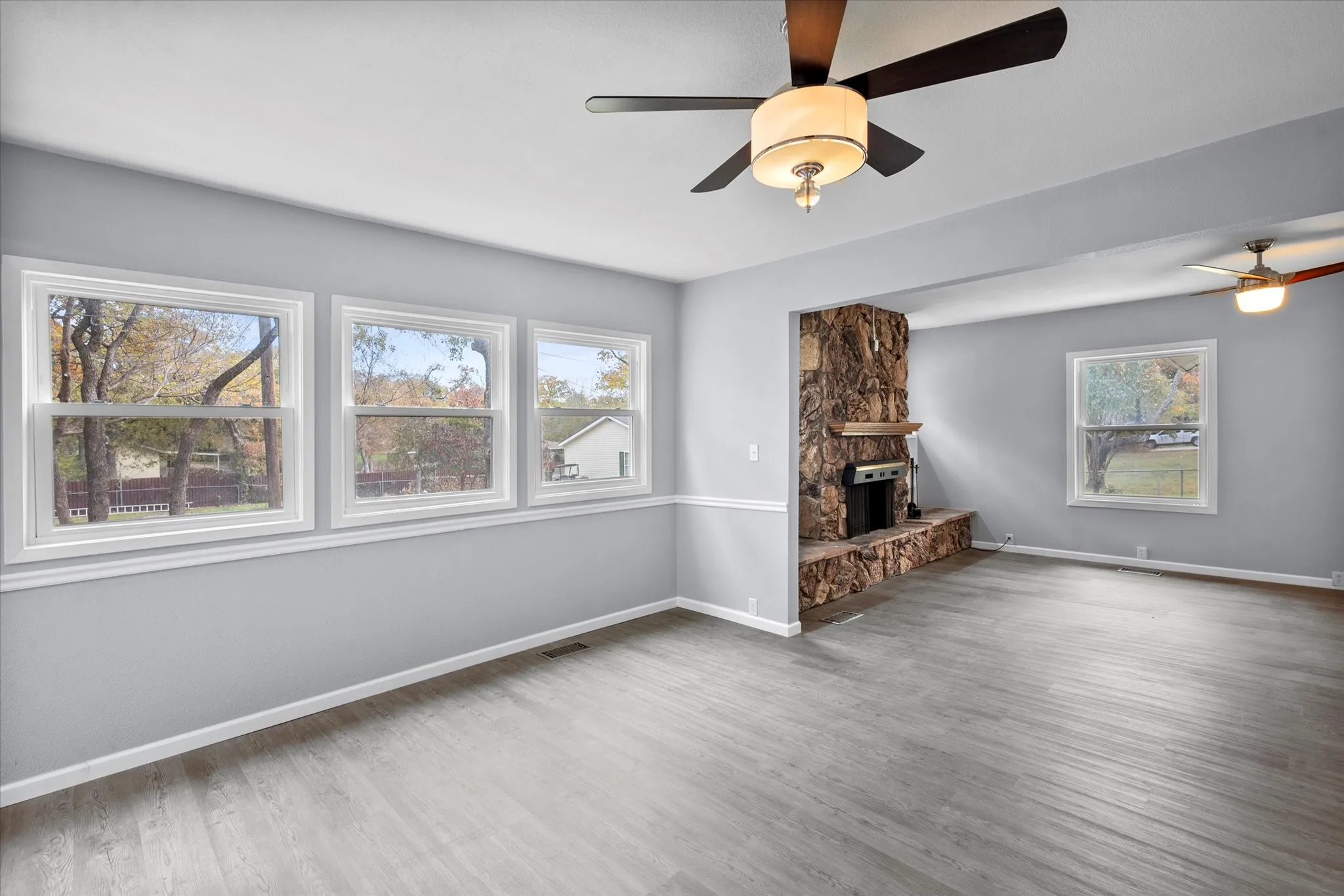 Single Family Residence For Sale in Tarrant County , 3815 Lucy Trimble Road, Burleson, Texas 76028, 5 Bedroom, 2 Bathroom, 3 Garage spaces, 2,724 Sqft, built in 1963, mls#21393247, Real Estate Agent in Burleson, Homes For Sale in Tarrant county, Homes For Sale in Burleson, Realtor in Burleson Texas, Real Estate Brokerage Independent Realty Texas, Luminita Cordes Realtor