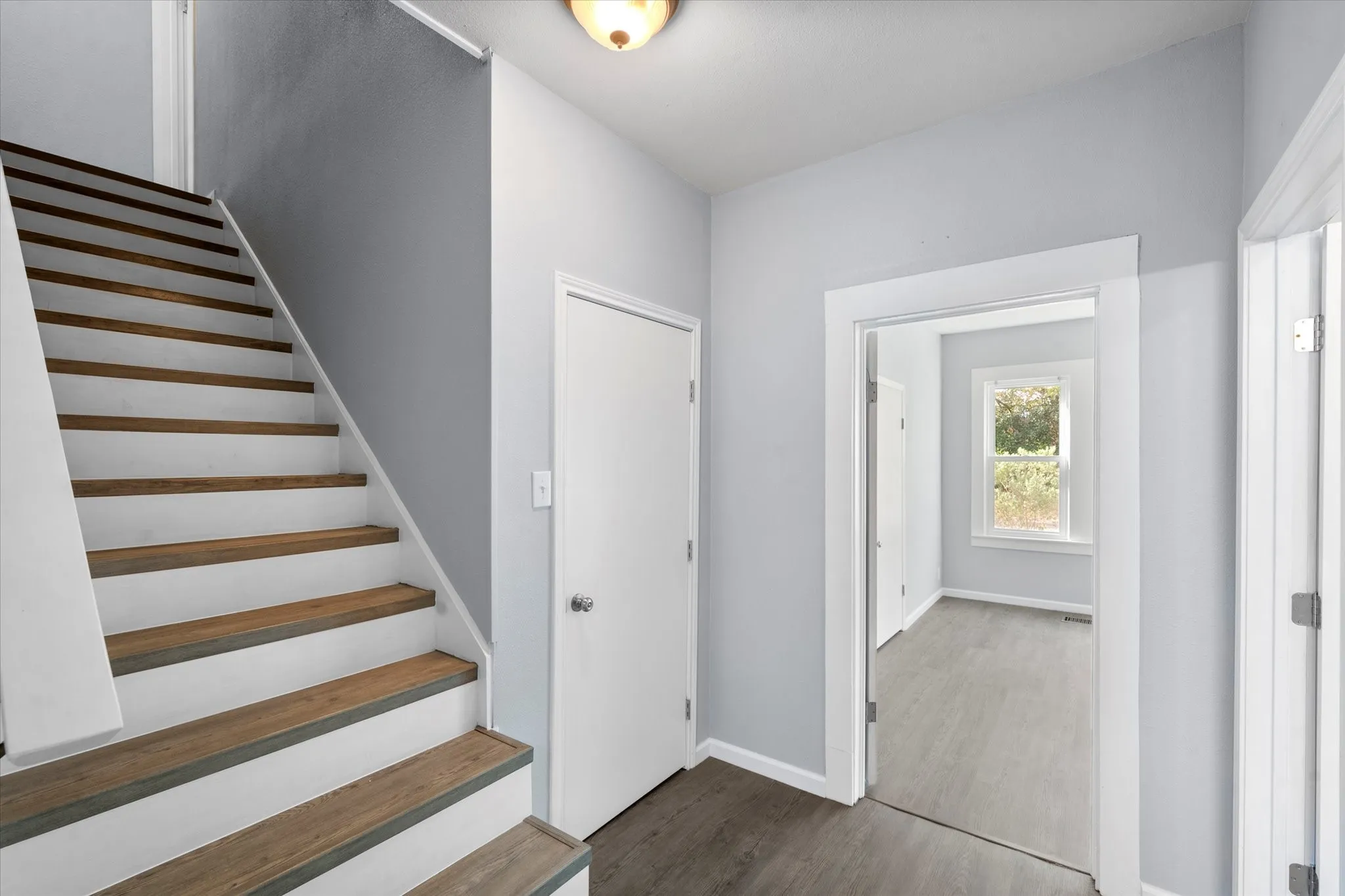 Single Family Residence For Sale in Tarrant County , 3815 Lucy Trimble Road, Burleson, Texas 76028, 5 Bedroom, 2 Bathroom, 3 Garage spaces, 2,724 Sqft, built in 1963, mls#21393247, Real Estate Agent in Burleson, Homes For Sale in Tarrant county, Homes For Sale in Burleson, Realtor in Burleson Texas, Real Estate Brokerage Independent Realty Texas, Luminita Cordes Realtor