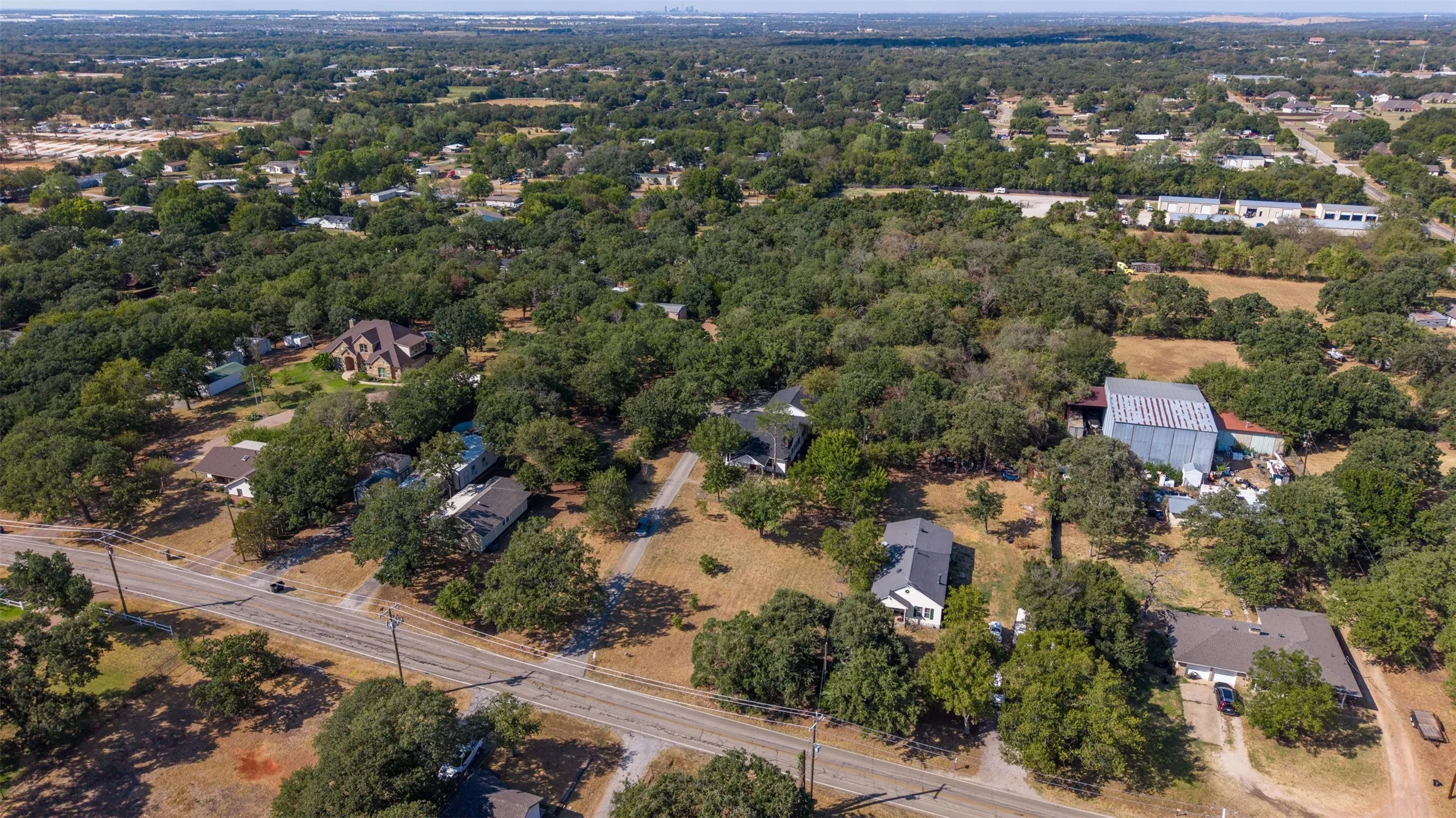 Single Family Residence For Sale in Tarrant County , 3815 Lucy Trimble Road, Burleson, Texas 76028, 5 Bedroom, 2 Bathroom, 3 Garage spaces, 2,724 Sqft, built in 1963, mls#21393247, Real Estate Agent in Burleson, Homes For Sale in Tarrant county, Homes For Sale in Burleson, Realtor in Burleson Texas, Real Estate Brokerage Independent Realty Texas, Luminita Cordes Realtor