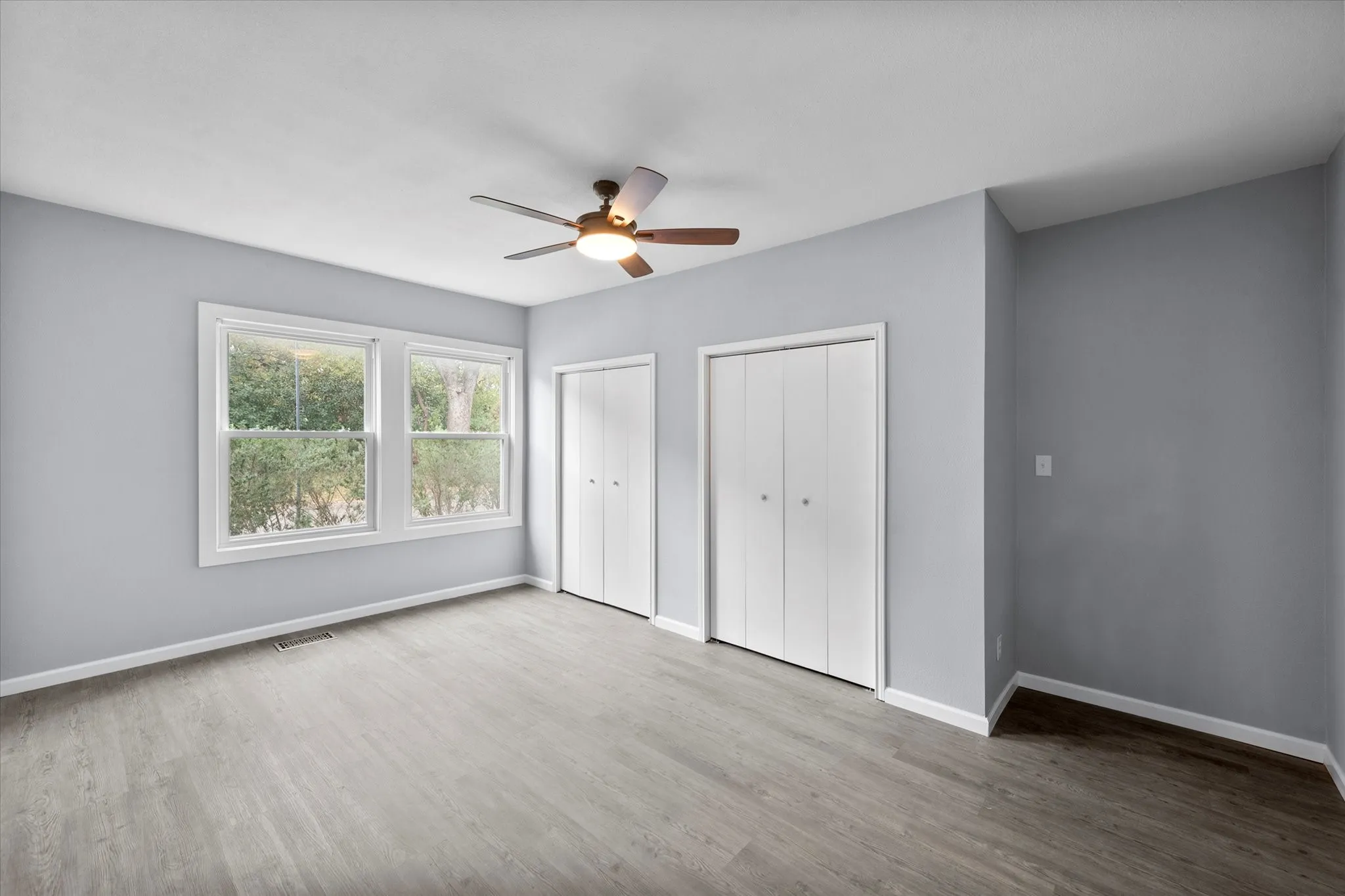Single Family Residence For Sale in Tarrant County , 3815 Lucy Trimble Road, Burleson, Texas 76028, 5 Bedroom, 2 Bathroom, 3 Garage spaces, 2,724 Sqft, built in 1963, mls#21393247, Real Estate Agent in Burleson, Homes For Sale in Tarrant county, Homes For Sale in Burleson, Realtor in Burleson Texas, Real Estate Brokerage Independent Realty Texas, Luminita Cordes Realtor