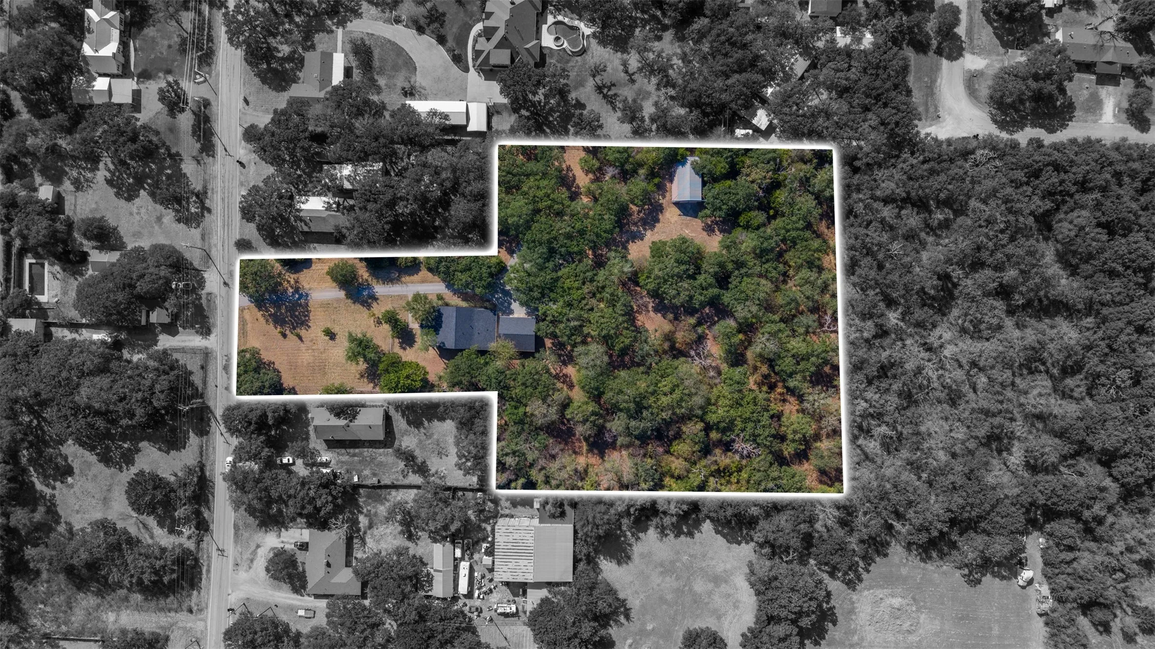 Single Family Residence For Sale in Tarrant County , 3815 Lucy Trimble Road, Burleson, Texas 76028, 5 Bedroom, 2 Bathroom, 3 Garage spaces, 2,724 Sqft, built in 1963, mls#21393247, Real Estate Agent in Burleson, Homes For Sale in Tarrant county, Homes For Sale in Burleson, Realtor in Burleson Texas, Real Estate Brokerage Independent Realty Texas, Luminita Cordes Realtor