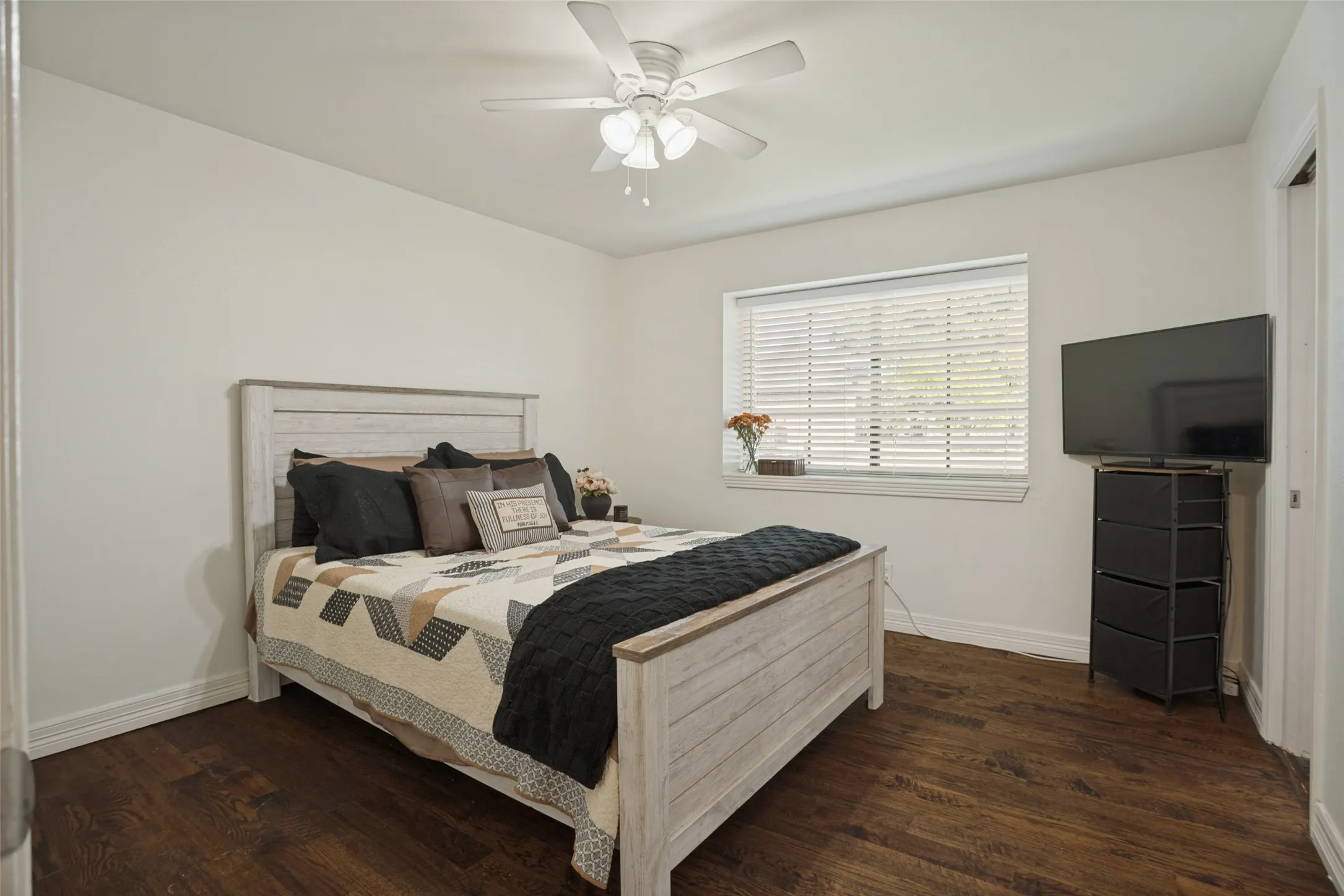 Secondary bedroom #2