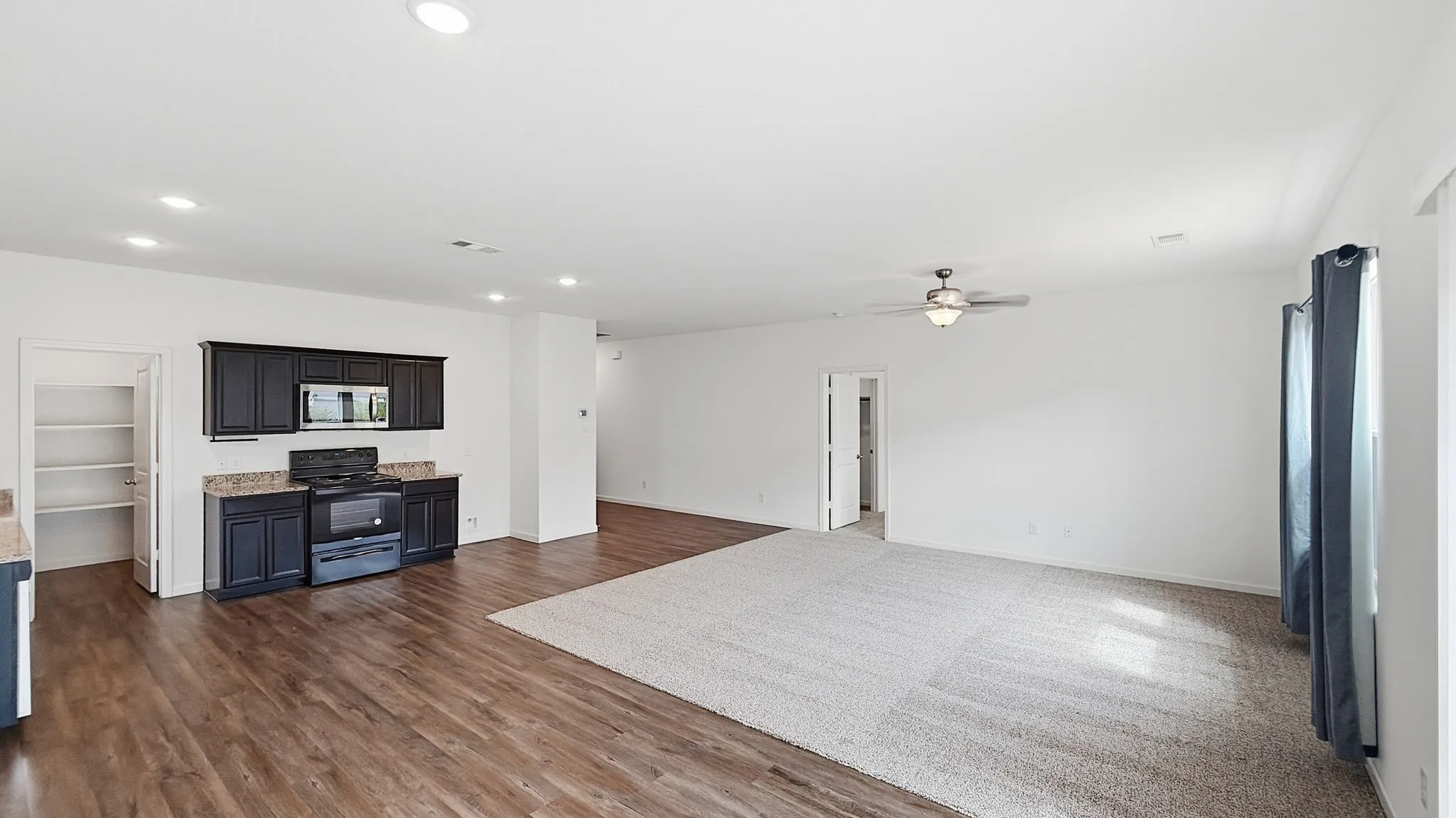 Single Family Residence For Sale in Tarrant County , 5401 Stone Meadow Lane, Fort Worth, Texas 76179, 3 Bedroom, 2 Bathroom, 2 Garage spaces, 1,621 Sqft, built in 2019, mls#21394666, Real Estate Agent in Fort Worth, Homes For Sale in Tarrant county, Homes For Sale in Fort Worth, Realtor in Fort Worth Texas, Real Estate Brokerage Independent Realty Texas, Luminita Cordes Realtor