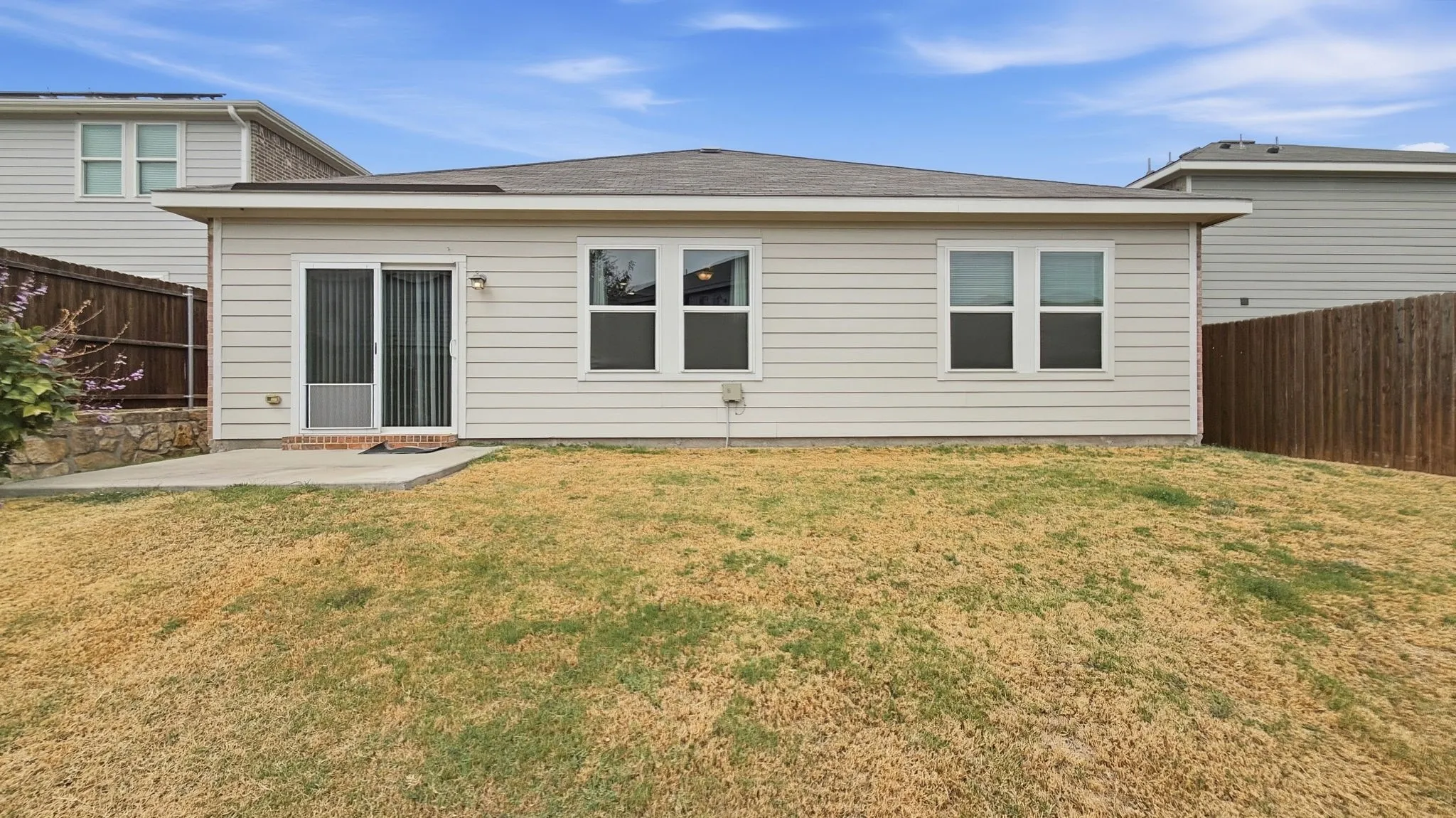 Single Family Residence For Sale in Tarrant County , 5401 Stone Meadow Lane, Fort Worth, Texas 76179, 3 Bedroom, 2 Bathroom, 2 Garage spaces, 1,621 Sqft, built in 2019, mls#21394666, Real Estate Agent in Fort Worth, Homes For Sale in Tarrant county, Homes For Sale in Fort Worth, Realtor in Fort Worth Texas, Real Estate Brokerage Independent Realty Texas, Luminita Cordes Realtor