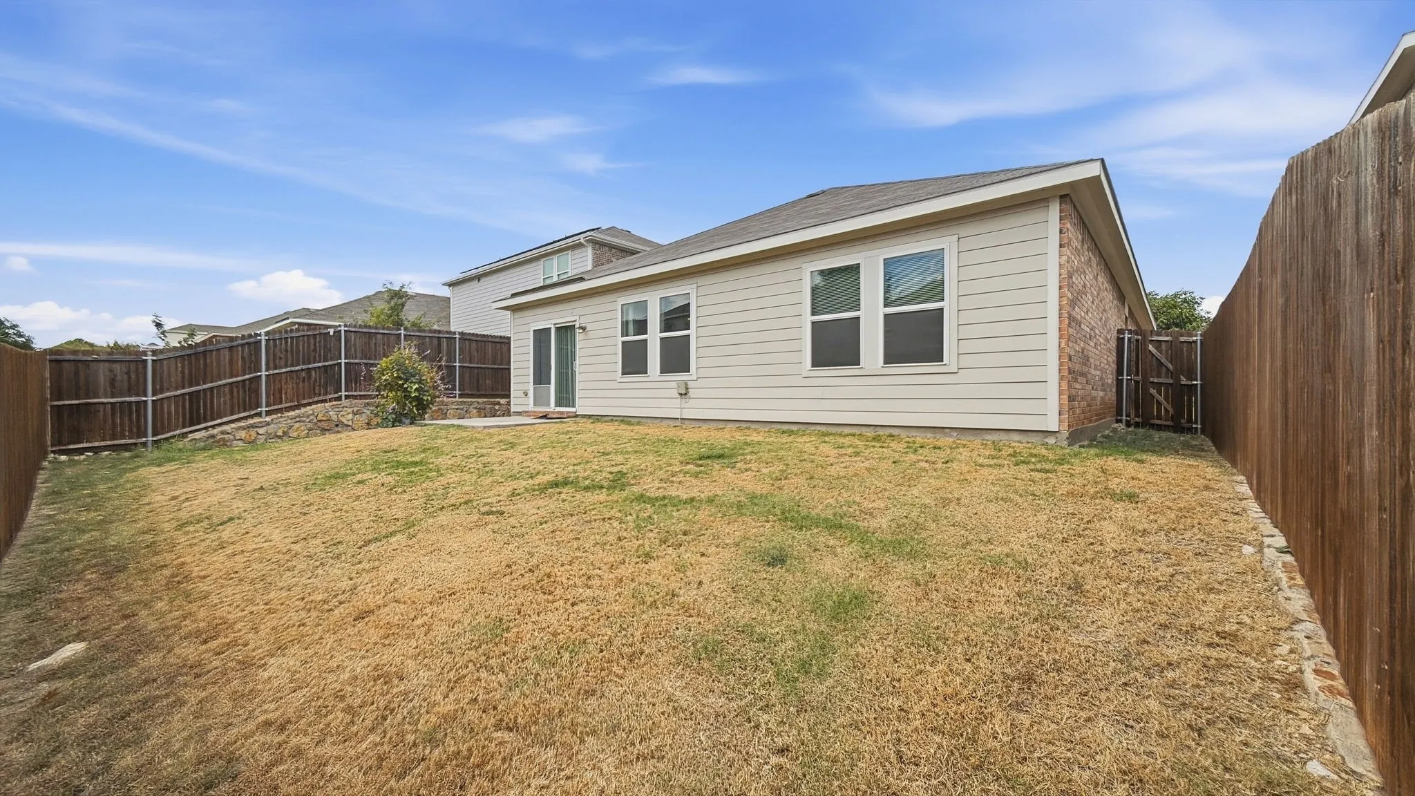 Single Family Residence For Sale in Tarrant County , 5401 Stone Meadow Lane, Fort Worth, Texas 76179, 3 Bedroom, 2 Bathroom, 2 Garage spaces, 1,621 Sqft, built in 2019, mls#21394666, Real Estate Agent in Fort Worth, Homes For Sale in Tarrant county, Homes For Sale in Fort Worth, Realtor in Fort Worth Texas, Real Estate Brokerage Independent Realty Texas, Luminita Cordes Realtor