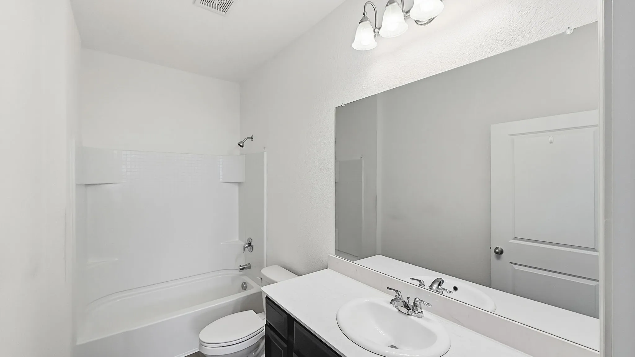 Single Family Residence For Sale in Tarrant County , 5401 Stone Meadow Lane, Fort Worth, Texas 76179, 3 Bedroom, 2 Bathroom, 2 Garage spaces, 1,621 Sqft, built in 2019, mls#21394666, Real Estate Agent in Fort Worth, Homes For Sale in Tarrant county, Homes For Sale in Fort Worth, Realtor in Fort Worth Texas, Real Estate Brokerage Independent Realty Texas, Luminita Cordes Realtor