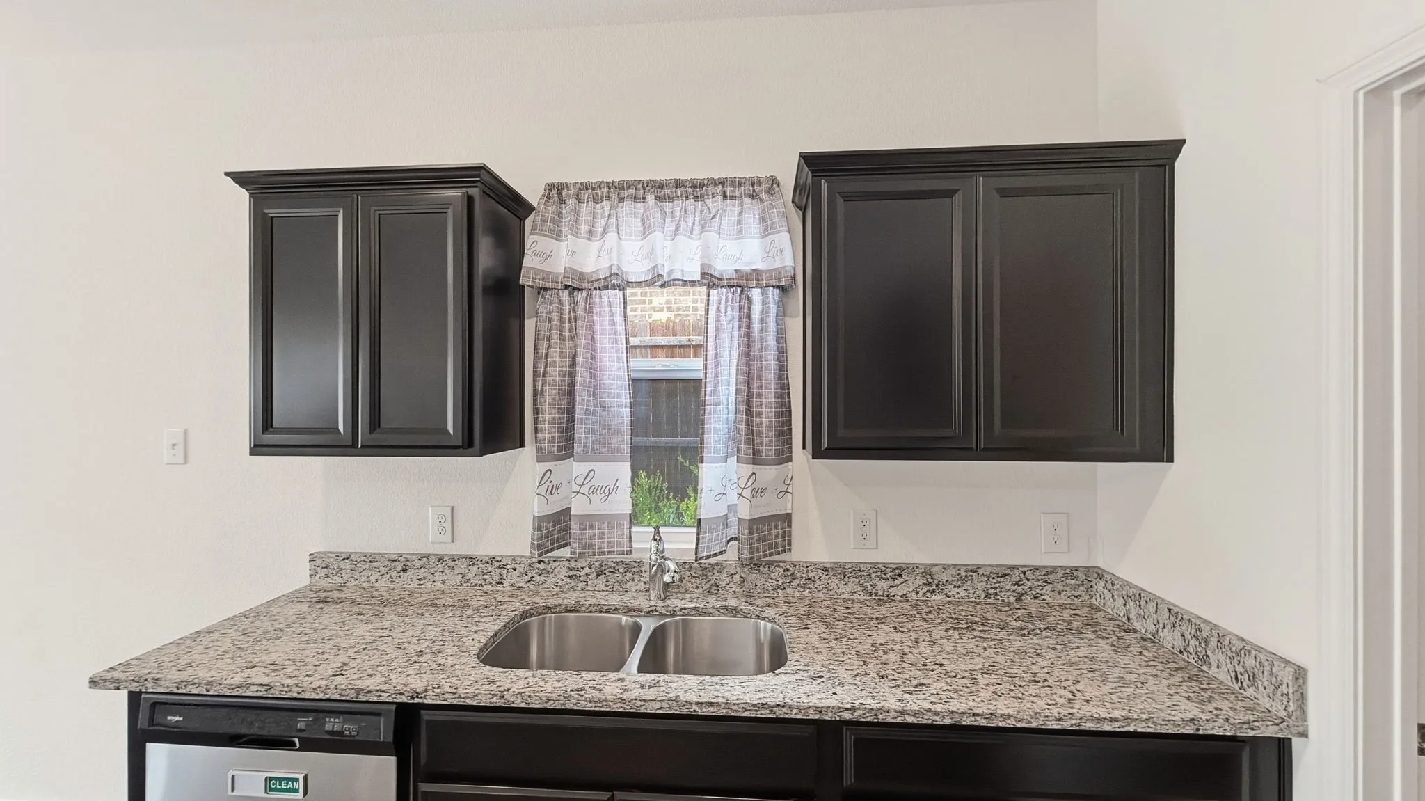 Single Family Residence For Sale in Tarrant County , 5401 Stone Meadow Lane, Fort Worth, Texas 76179, 3 Bedroom, 2 Bathroom, 2 Garage spaces, 1,621 Sqft, built in 2019, mls#21394666, Real Estate Agent in Fort Worth, Homes For Sale in Tarrant county, Homes For Sale in Fort Worth, Realtor in Fort Worth Texas, Real Estate Brokerage Independent Realty Texas, Luminita Cordes Realtor