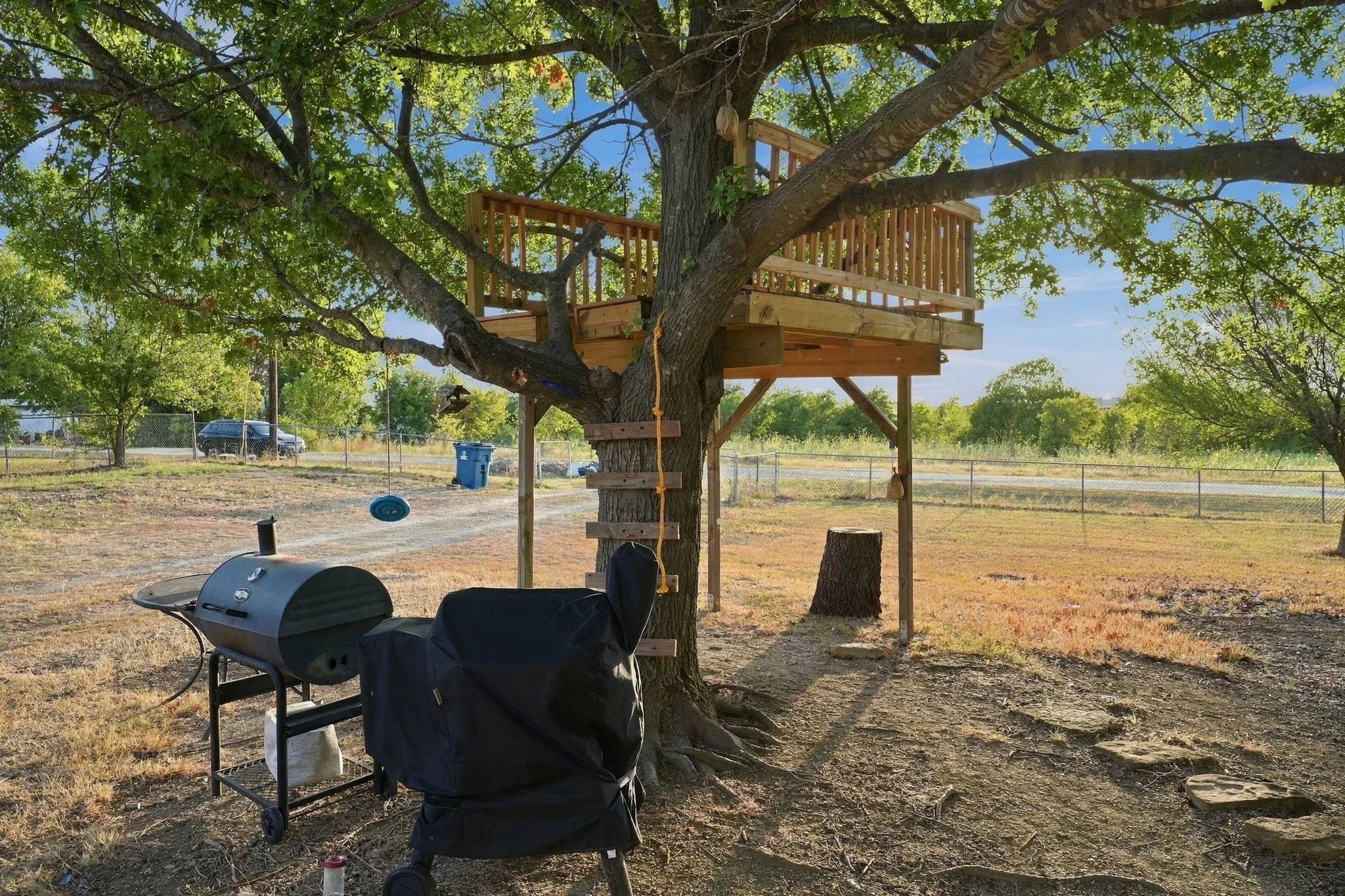 Mobile Home For Sale in Johnson County , 1206 Toby Street, Alvarado, Texas 76009, 2 Bedroom, 2 Bathroom, Garage spaces, 1,056 Sqft, built in 2002, mls#21394553, Real Estate Agent in Alvarado, Homes For Sale in Johnson county, Homes For Sale in Alvarado, Realtor in Alvarado Texas, Real Estate Brokerage Independent Realty Texas, Luminita Cordes Realtor