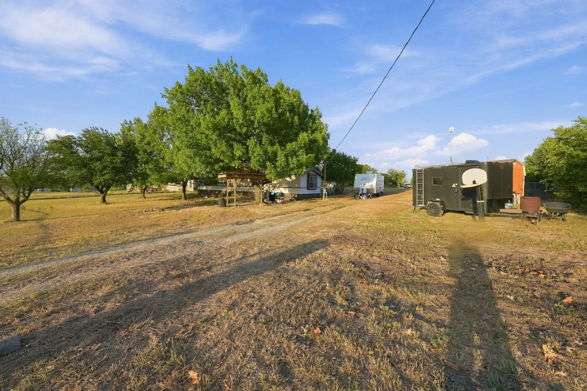 Mobile Home For Sale in Johnson County , 1206 Toby Street, Alvarado, Texas 76009, 2 Bedroom, 2 Bathroom, Garage spaces, 1,056 Sqft, built in 2002, mls#21394553, Real Estate Agent in Alvarado, Homes For Sale in Johnson county, Homes For Sale in Alvarado, Realtor in Alvarado Texas, Real Estate Brokerage Independent Realty Texas, Luminita Cordes Realtor