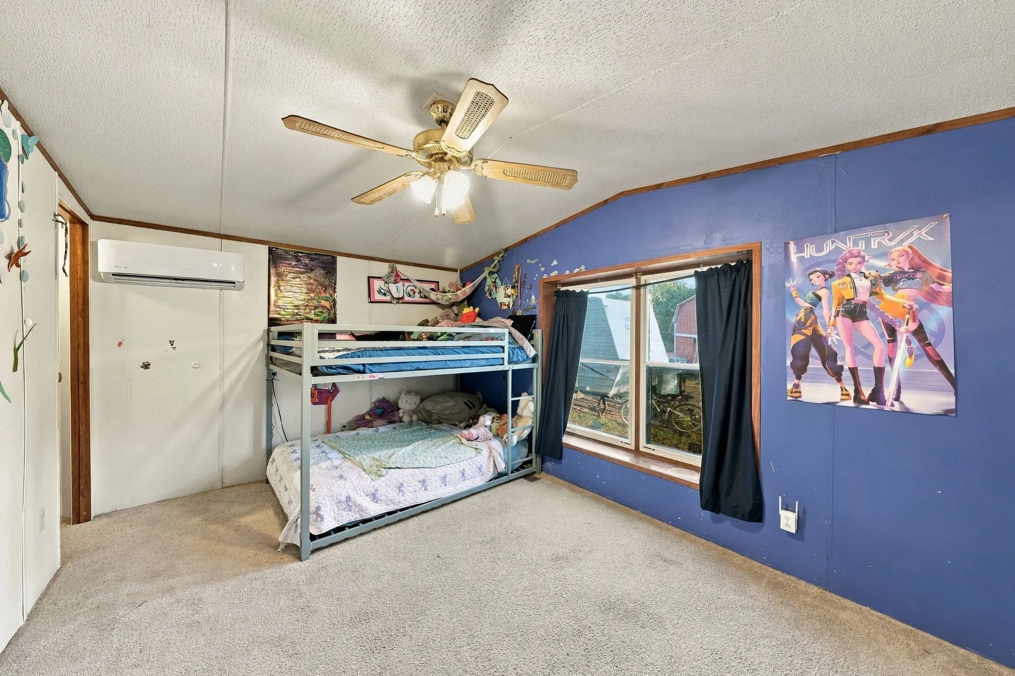 Mobile Home For Sale in Johnson County , 1206 Toby Street, Alvarado, Texas 76009, 2 Bedroom, 2 Bathroom, Garage spaces, 1,056 Sqft, built in 2002, mls#21394553, Real Estate Agent in Alvarado, Homes For Sale in Johnson county, Homes For Sale in Alvarado, Realtor in Alvarado Texas, Real Estate Brokerage Independent Realty Texas, Luminita Cordes Realtor