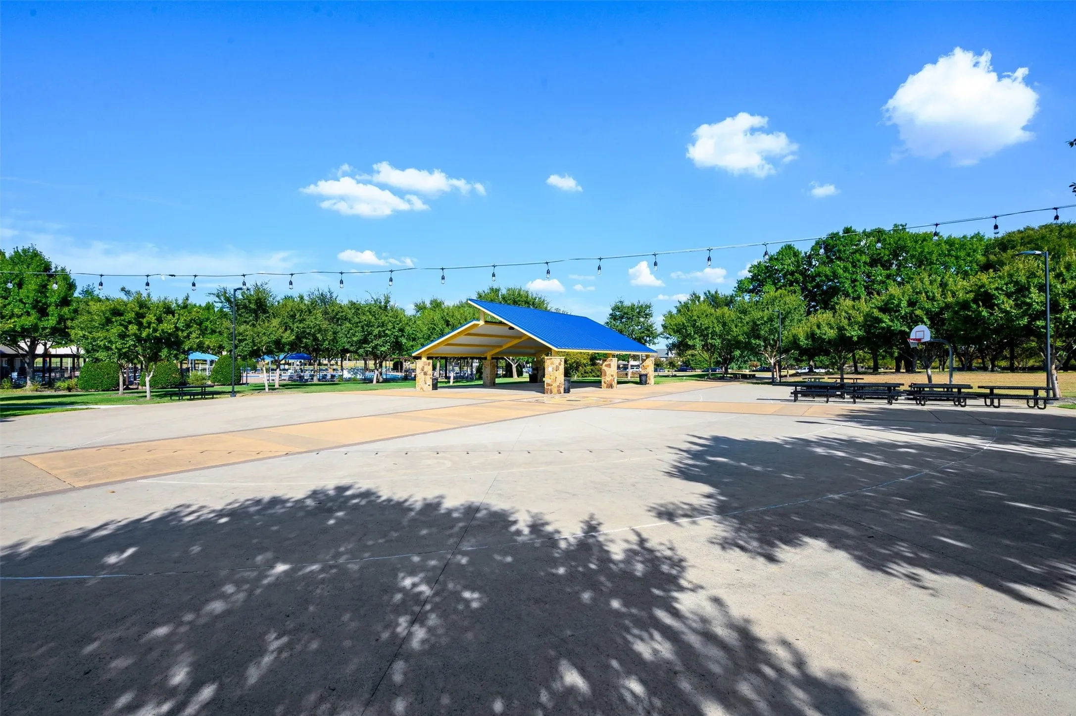 Townhouse For Sale in Collin County , 1816 Desoto Drive, Mc Kinney, Texas 75072, 3 Bedroom, 3 Bathroom, 2 Garage spaces, 1,728 Sqft, built in 2012, mls#21391484, Real Estate Agent in Mc Kinney, Homes For Sale in Collin county, Homes For Sale in Mc Kinney, Realtor in Mc Kinney Texas, Real Estate Brokerage Independent Realty Texas, Luminita Cordes Realtor