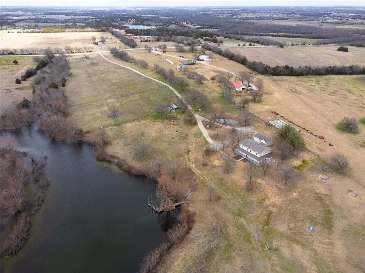 Single Family Residence For Rent in Collin County , 13632 Fm 981, Blue Ridge, Texas 75424, 4 Bedroom, 4 Bathroom, 2 Garage spaces, 3,558 Sqft, built in 1986, mls#21394668, Real Estate Agent in Blue Ridge, Homes For Rent in Collin county, Homes For Rent in Blue Ridge, Realtor in Blue Ridge Texas, Real Estate Brokerage Independent Realty Texas, Luminita Cordes Realtor