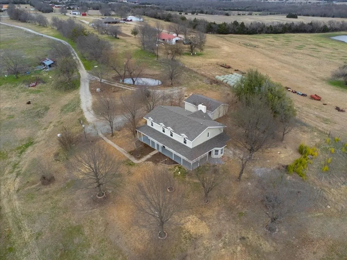 Single Family Residence For Rent in Collin County , 13632 Fm 981, Blue Ridge, Texas 75424, 4 Bedroom, 4 Bathroom, 2 Garage spaces, 3,558 Sqft, built in 1986, mls#21394668, Real Estate Agent in Blue Ridge, Homes For Rent in Collin county, Homes For Rent in Blue Ridge, Realtor in Blue Ridge Texas, Real Estate Brokerage Independent Realty Texas, Luminita Cordes Realtor