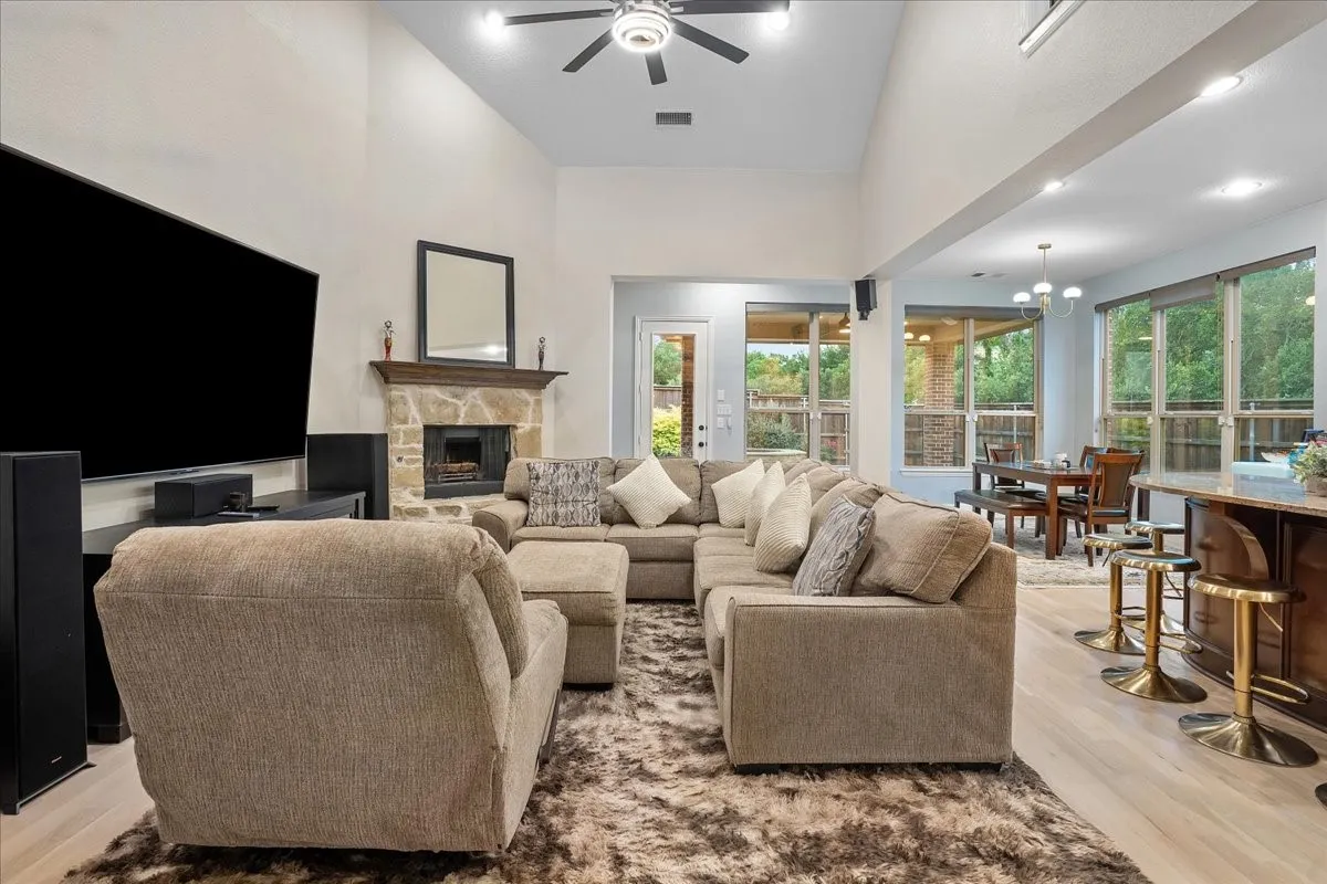 Single Family Residence For Rent in Collin County , 5621 Fringetree Drive, Mc Kinney, Texas 75071, 5 Bedroom, 4 Bathroom, 2 Garage spaces, 3,335 Sqft, built in 2015, mls#21394677, Real Estate Agent in Mc Kinney, Homes For Rent in Collin county, Homes For Rent in Mc Kinney, Realtor in Mc Kinney Texas, Real Estate Brokerage Independent Realty Texas, Luminita Cordes Realtor