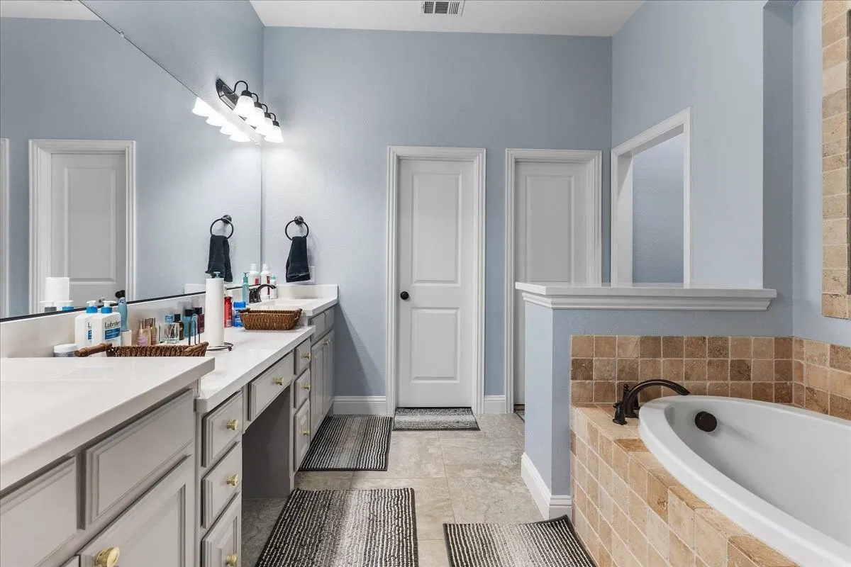 Single Family Residence For Rent in Collin County , 5621 Fringetree Drive, Mc Kinney, Texas 75071, 5 Bedroom, 4 Bathroom, 2 Garage spaces, 3,335 Sqft, built in 2015, mls#21394677, Real Estate Agent in Mc Kinney, Homes For Rent in Collin county, Homes For Rent in Mc Kinney, Realtor in Mc Kinney Texas, Real Estate Brokerage Independent Realty Texas, Luminita Cordes Realtor