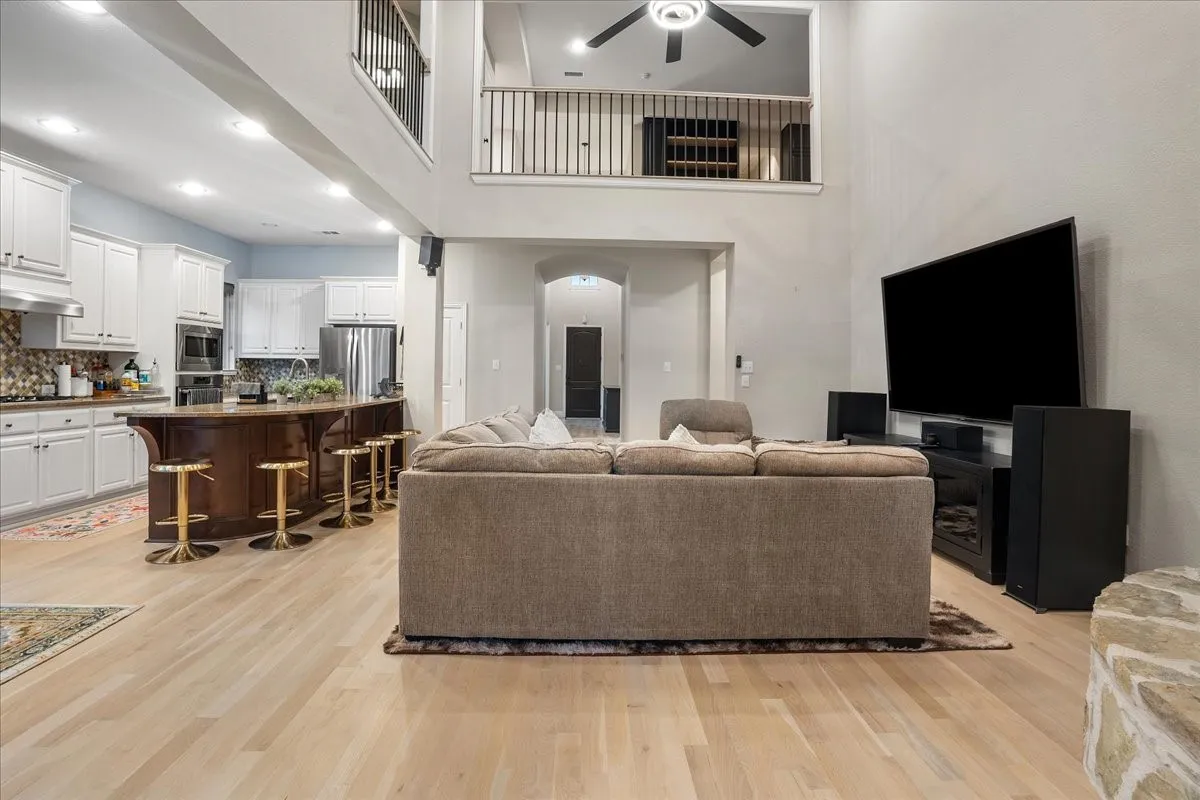 Single Family Residence For Rent in Collin County , 5621 Fringetree Drive, Mc Kinney, Texas 75071, 5 Bedroom, 4 Bathroom, 2 Garage spaces, 3,335 Sqft, built in 2015, mls#21394677, Real Estate Agent in Mc Kinney, Homes For Rent in Collin county, Homes For Rent in Mc Kinney, Realtor in Mc Kinney Texas, Real Estate Brokerage Independent Realty Texas, Luminita Cordes Realtor