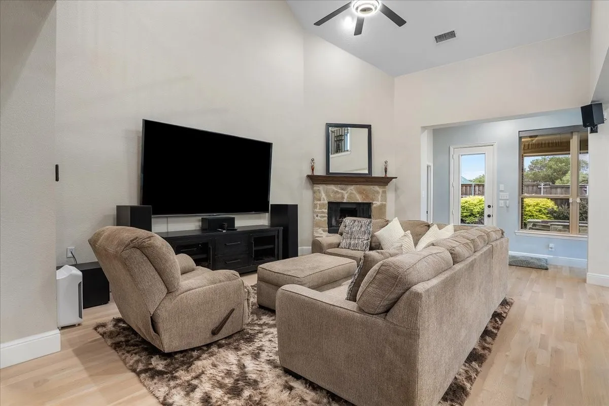 Single Family Residence For Rent in Collin County , 5621 Fringetree Drive, Mc Kinney, Texas 75071, 5 Bedroom, 4 Bathroom, 2 Garage spaces, 3,335 Sqft, built in 2015, mls#21394677, Real Estate Agent in Mc Kinney, Homes For Rent in Collin county, Homes For Rent in Mc Kinney, Realtor in Mc Kinney Texas, Real Estate Brokerage Independent Realty Texas, Luminita Cordes Realtor
