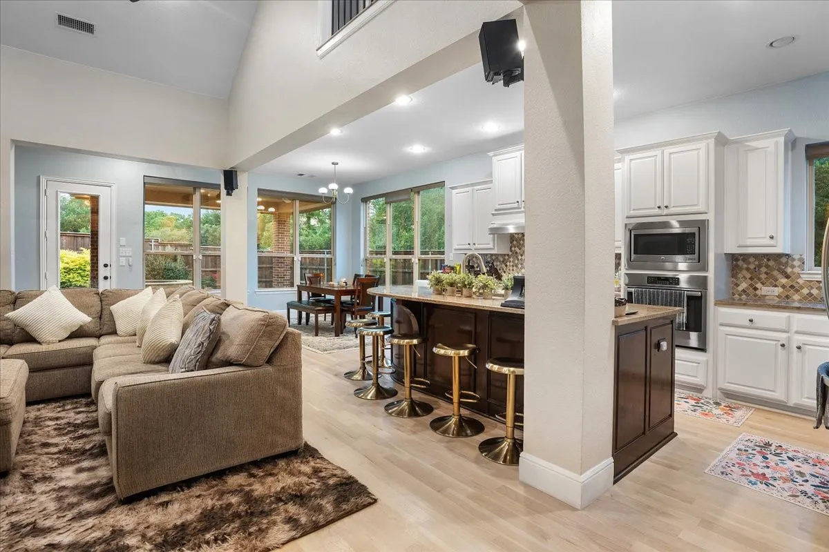 Single Family Residence For Rent in Collin County , 5621 Fringetree Drive, Mc Kinney, Texas 75071, 5 Bedroom, 4 Bathroom, 2 Garage spaces, 3,335 Sqft, built in 2015, mls#21394677, Real Estate Agent in Mc Kinney, Homes For Rent in Collin county, Homes For Rent in Mc Kinney, Realtor in Mc Kinney Texas, Real Estate Brokerage Independent Realty Texas, Luminita Cordes Realtor