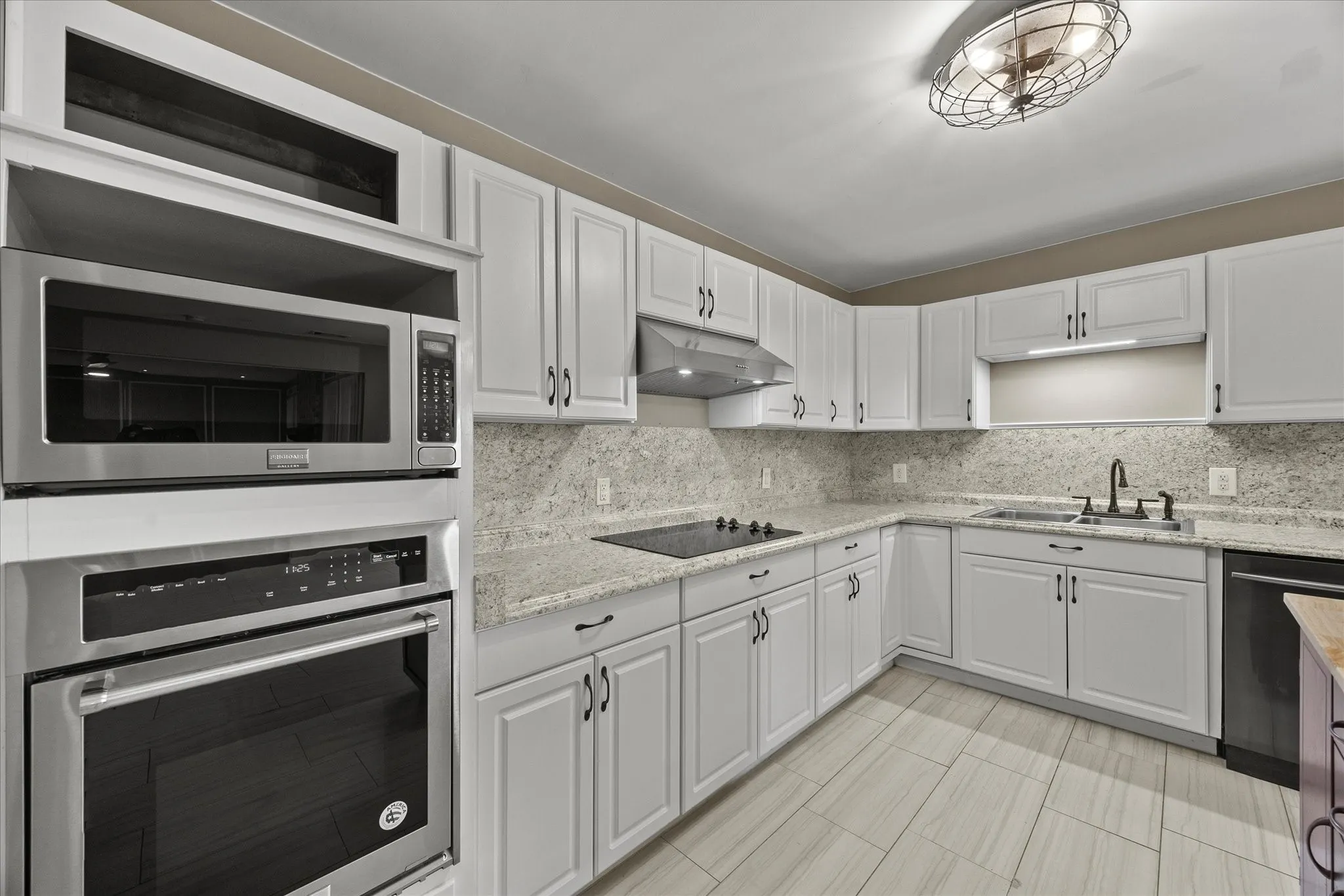 Single Family Residence For Sale in Rockwall County , 813 Zion Hill Circle, Rockwall, Texas 75087, 4 Bedroom, 2 Bathroom, 2 Garage spaces, 1,815 Sqft, built in 1984, mls#21394663, Real Estate Agent in Rockwall, Homes For Sale in Rockwall county, Homes For Sale in Rockwall, Realtor in Rockwall Texas, Real Estate Brokerage Independent Realty Texas, Luminita Cordes Realtor