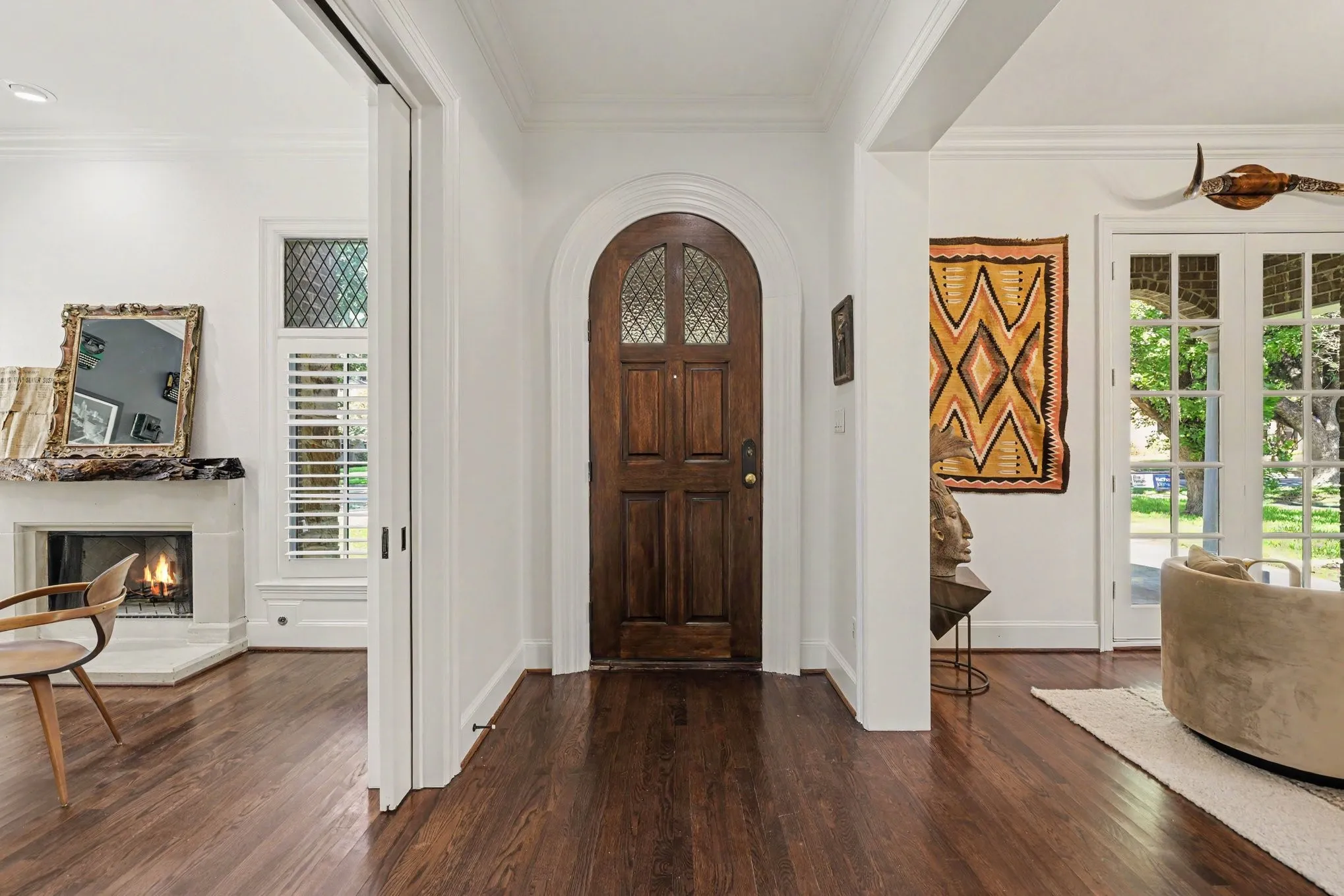 Arch-top entry door with leaded glass