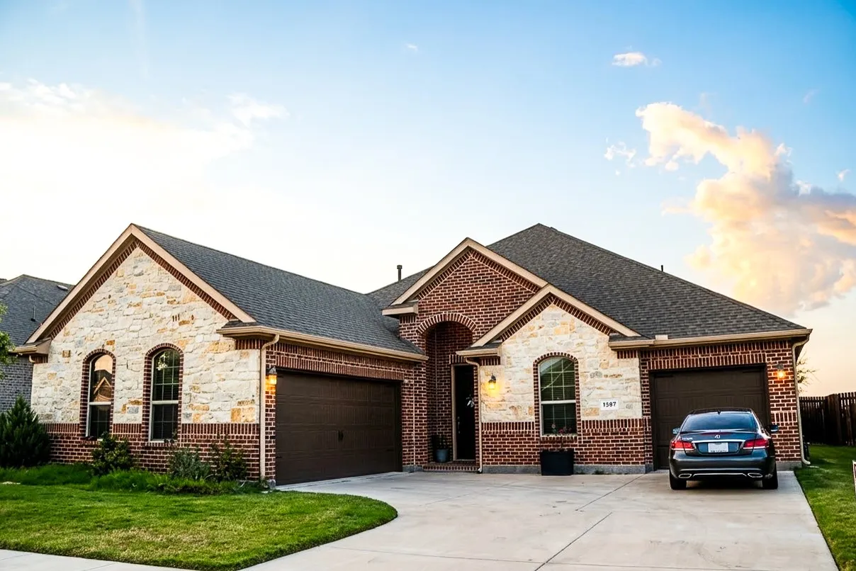 Single Family Residence For Rent