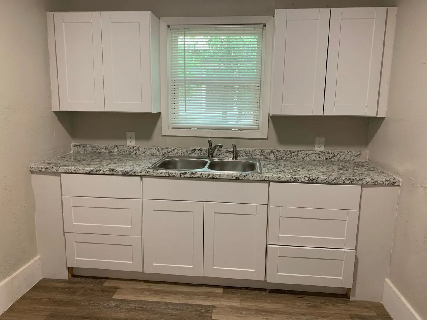 Single Family Residence For Rent in Taylor County , 1658 Orange Street, Abilene, Texas 79601, 1 Bedroom, 1 Bathroom, Garage spaces, 852 Sqft, built in 1934, mls#21394683, Real Estate Agent in Abilene, Homes For Rent in Taylor county, Homes For Rent in Abilene, Realtor in Abilene Texas, Real Estate Brokerage Independent Realty Texas, Luminita Cordes Realtor