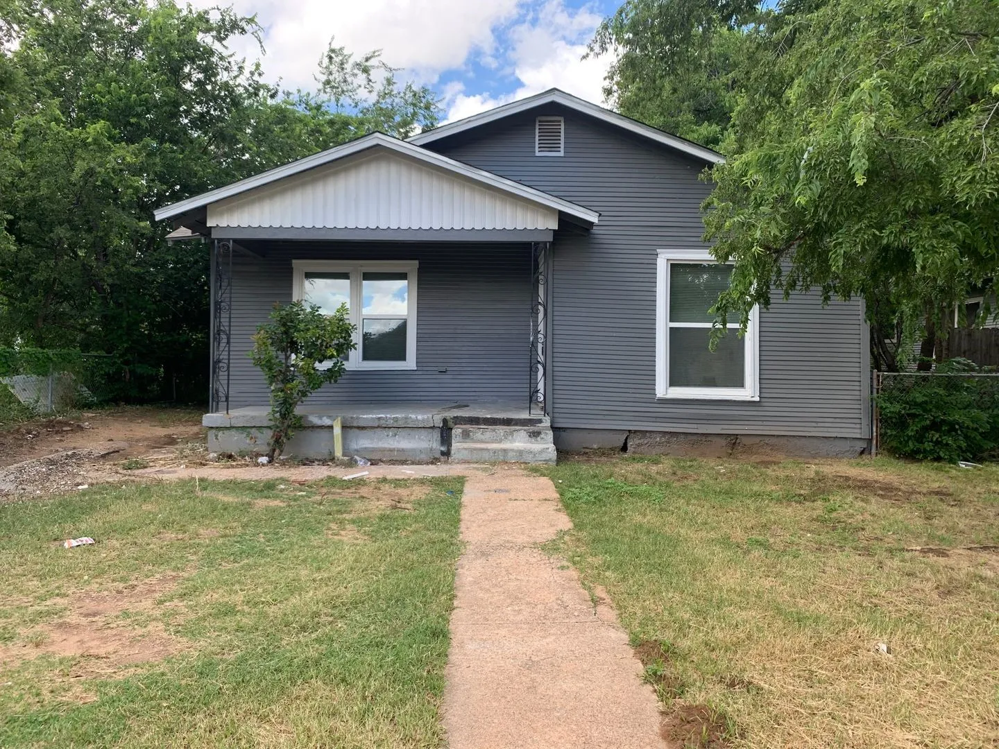 Single Family Residence For Rent in Taylor County , 1658 Orange Street, Abilene, Texas 79601, 1 Bedroom, 1 Bathroom, Garage spaces, 852 Sqft, built in 1934, mls#21394683, Real Estate Agent in Abilene, Homes For Rent in Taylor county, Homes For Rent in Abilene, Realtor in Abilene Texas, Real Estate Brokerage Independent Realty Texas, Luminita Cordes Realtor