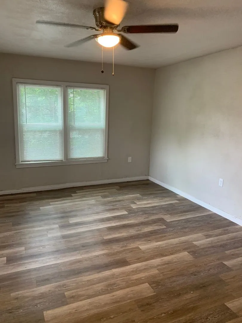 Single Family Residence For Rent in Taylor County , 1658 Orange Street, Abilene, Texas 79601, 1 Bedroom, 1 Bathroom, Garage spaces, 852 Sqft, built in 1934, mls#21394683, Real Estate Agent in Abilene, Homes For Rent in Taylor county, Homes For Rent in Abilene, Realtor in Abilene Texas, Real Estate Brokerage Independent Realty Texas, Luminita Cordes Realtor