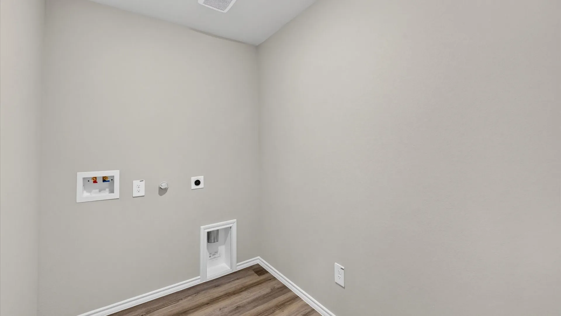 Single Family Residence For Sale in Johnson County , 901 BOLL WEEVIL Drive, Cleburne, Texas 76031, 3 Bedroom, 2 Bathroom, 2 Garage spaces, 1,622 Sqft, built in 2026, mls#21393780, Real Estate Agent in Cleburne, Homes For Sale in Johnson county, Homes For Sale in Cleburne, Realtor in Cleburne Texas, Real Estate Brokerage Independent Realty Texas, Luminita Cordes Realtor
