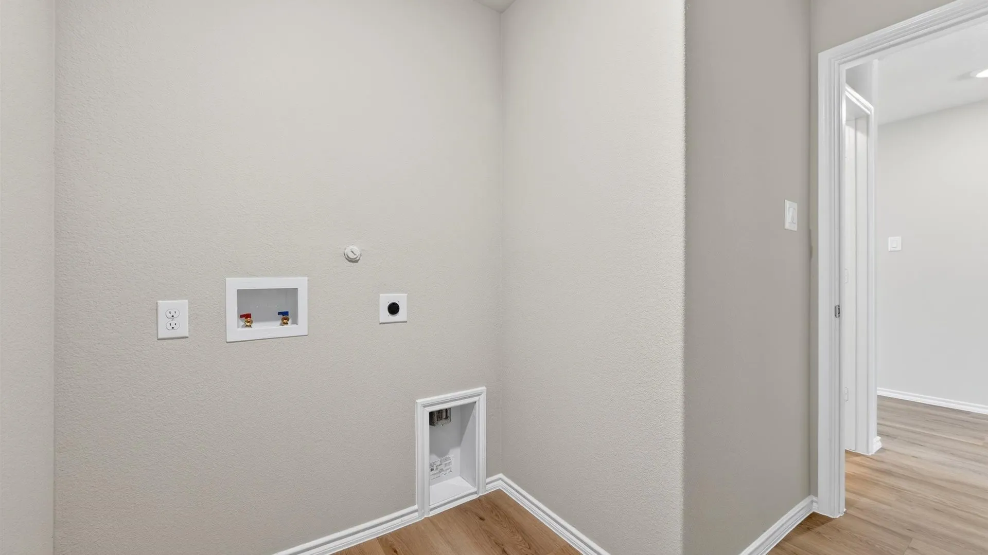 Single Family Residence For Sale in Denton County , 516 BABBLING BROOK Drive, Denton, Texas 76259, 3 Bedroom, 2 Bathroom, 2 Garage spaces, 1,201 Sqft, built in 2026, mls#21394328, Real Estate Agent in Denton, Homes For Sale in Denton county, Homes For Sale in Denton, Realtor in Denton Texas, Real Estate Brokerage Independent Realty Texas, Luminita Cordes Realtor