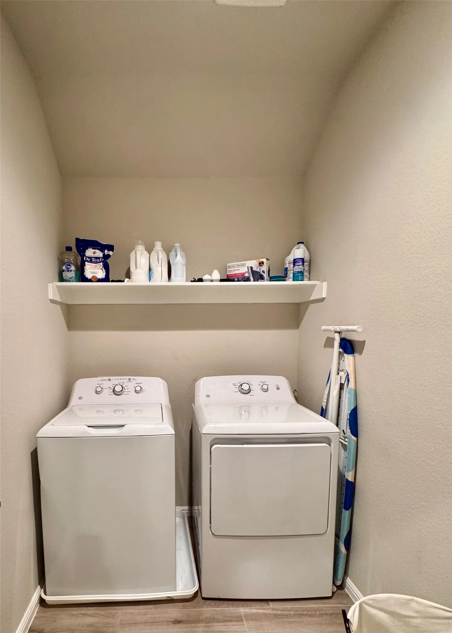 upstairs laundry washer and dryer for convenience