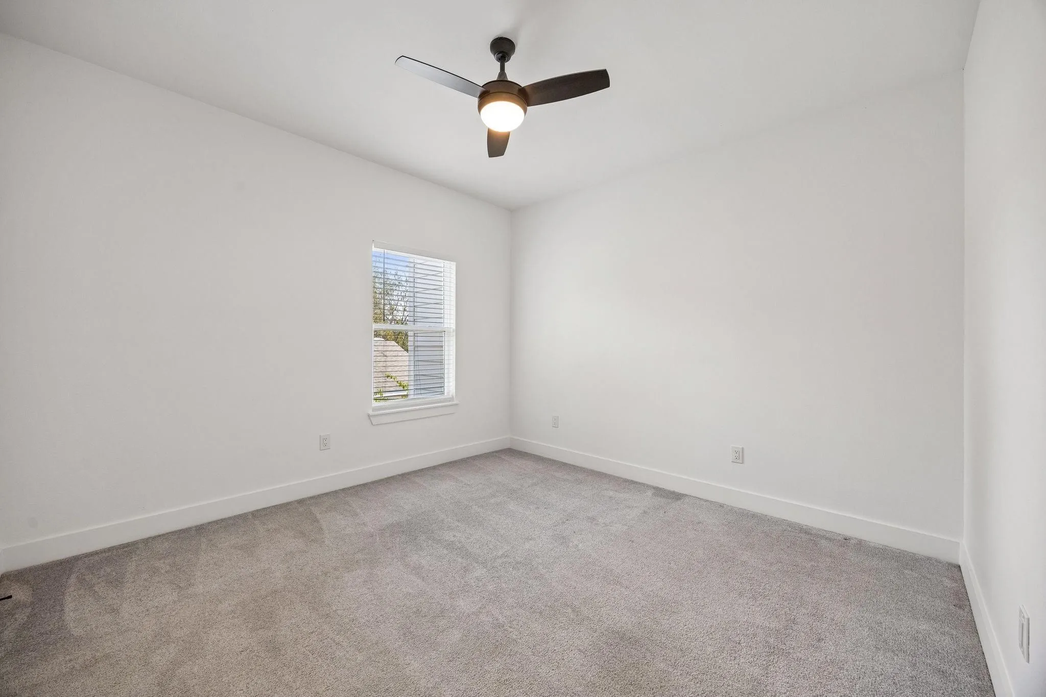 Single Family Residence For Rent in Dallas County , 4023 Abilene Street, Dallas, Texas 75212, 4 Bedroom, 3 Bathroom, 2 Garage spaces, 2,462 Sqft, built in 2022, mls#21394689, Real Estate Agent in Dallas, Homes For Rent in Dallas county, Homes For Rent in Dallas, Realtor in Dallas Texas, Real Estate Brokerage Independent Realty Texas, Luminita Cordes Realtor