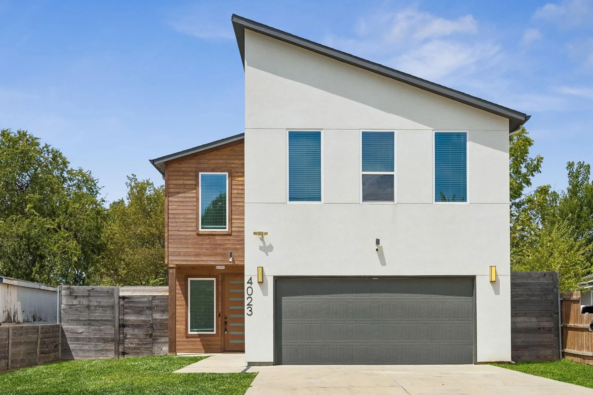Single Family Residence For Rent in Dallas County , 4023 Abilene Street, Dallas, Texas 75212, 4 Bedroom, 3 Bathroom, 2 Garage spaces, 2,462 Sqft, built in 2022, mls#21394689, Real Estate Agent in Dallas, Homes For Rent in Dallas county, Homes For Rent in Dallas, Realtor in Dallas Texas, Real Estate Brokerage Independent Realty Texas, Luminita Cordes Realtor
