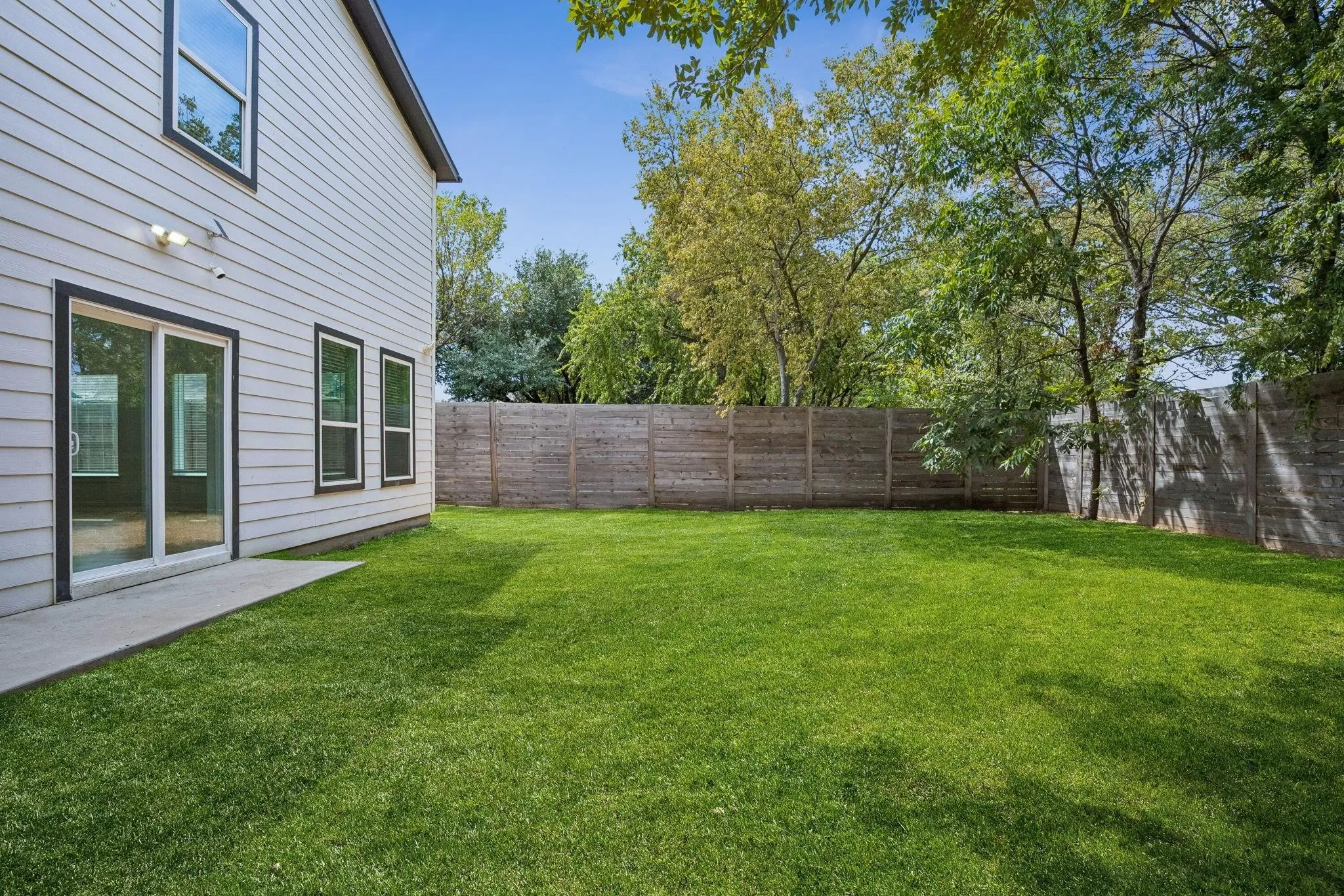 Single Family Residence For Rent in Dallas County , 4023 Abilene Street, Dallas, Texas 75212, 4 Bedroom, 3 Bathroom, 2 Garage spaces, 2,462 Sqft, built in 2022, mls#21394689, Real Estate Agent in Dallas, Homes For Rent in Dallas county, Homes For Rent in Dallas, Realtor in Dallas Texas, Real Estate Brokerage Independent Realty Texas, Luminita Cordes Realtor