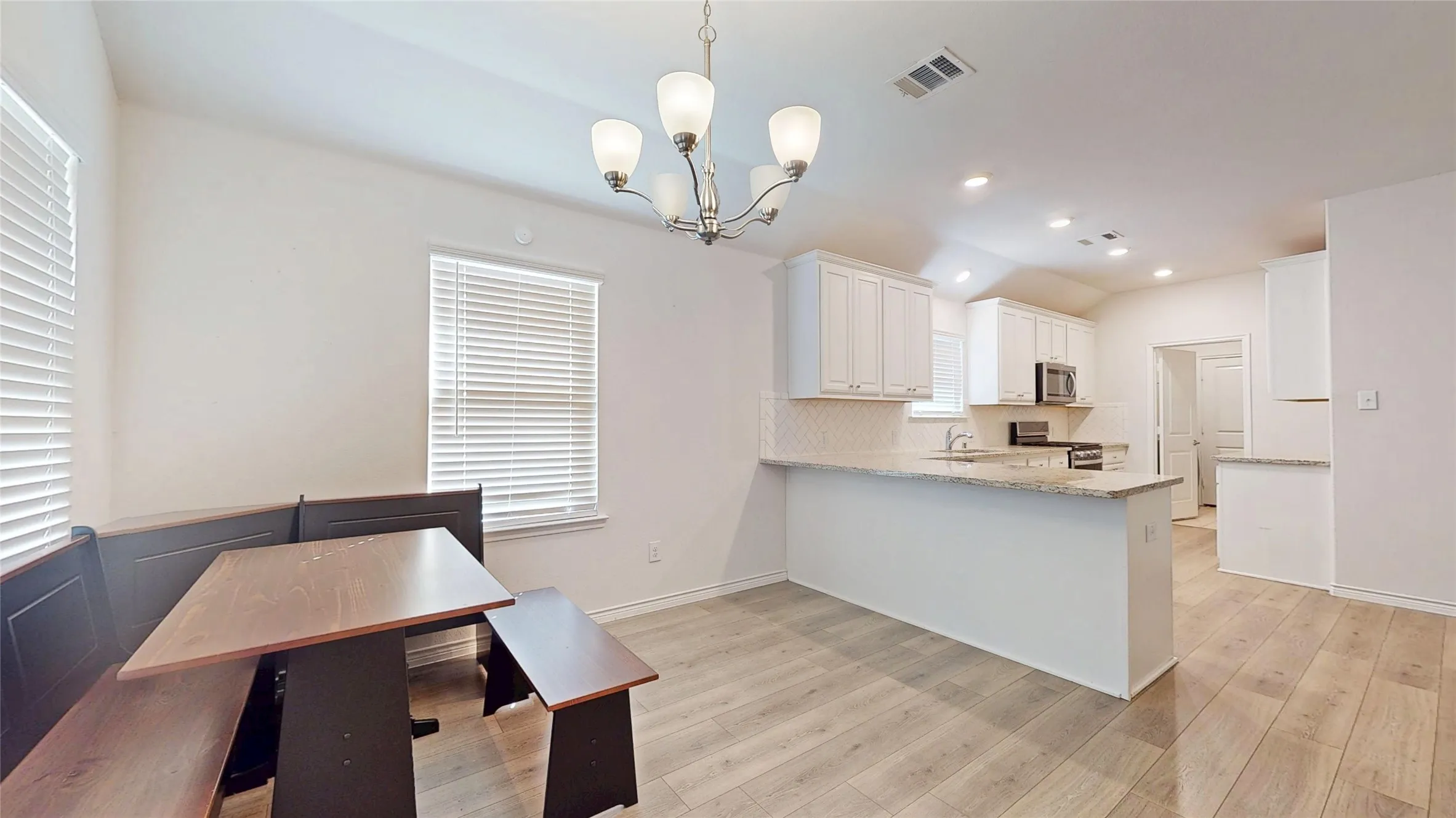 Single Family Residence For Sale in Collin County , 403 Cowboy Way, Anna, Texas 75409, 4 Bedroom, 2 Bathroom, 2 Garage spaces, 1,648 Sqft, built in 2019, mls#21394691, Real Estate Agent in Anna, Homes For Sale in Collin county, Homes For Sale in Anna, Realtor in Anna Texas, Real Estate Brokerage Independent Realty Texas, Luminita Cordes Realtor