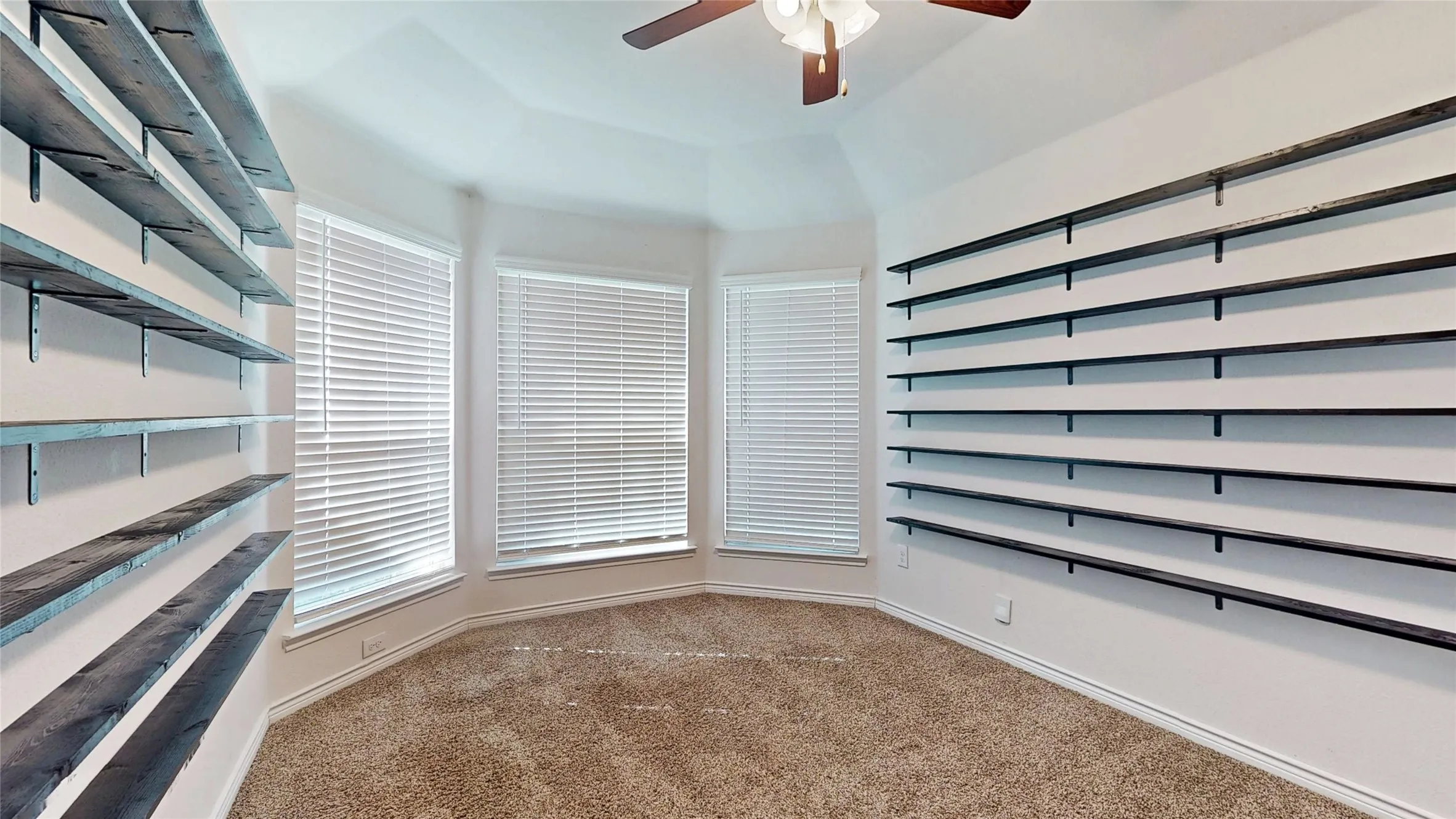 Single Family Residence For Sale in Collin County , 403 Cowboy Way, Anna, Texas 75409, 4 Bedroom, 2 Bathroom, 2 Garage spaces, 1,648 Sqft, built in 2019, mls#21394691, Real Estate Agent in Anna, Homes For Sale in Collin county, Homes For Sale in Anna, Realtor in Anna Texas, Real Estate Brokerage Independent Realty Texas, Luminita Cordes Realtor