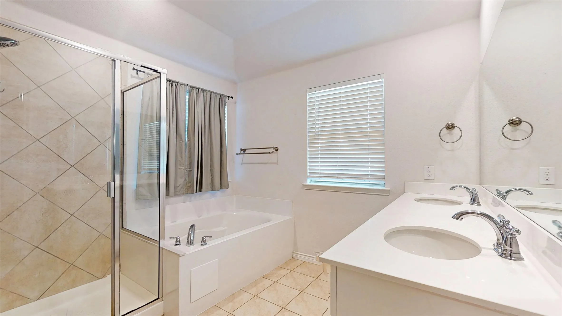 Single Family Residence For Sale in Collin County , 403 Cowboy Way, Anna, Texas 75409, 4 Bedroom, 2 Bathroom, 2 Garage spaces, 1,648 Sqft, built in 2019, mls#21394691, Real Estate Agent in Anna, Homes For Sale in Collin county, Homes For Sale in Anna, Realtor in Anna Texas, Real Estate Brokerage Independent Realty Texas, Luminita Cordes Realtor