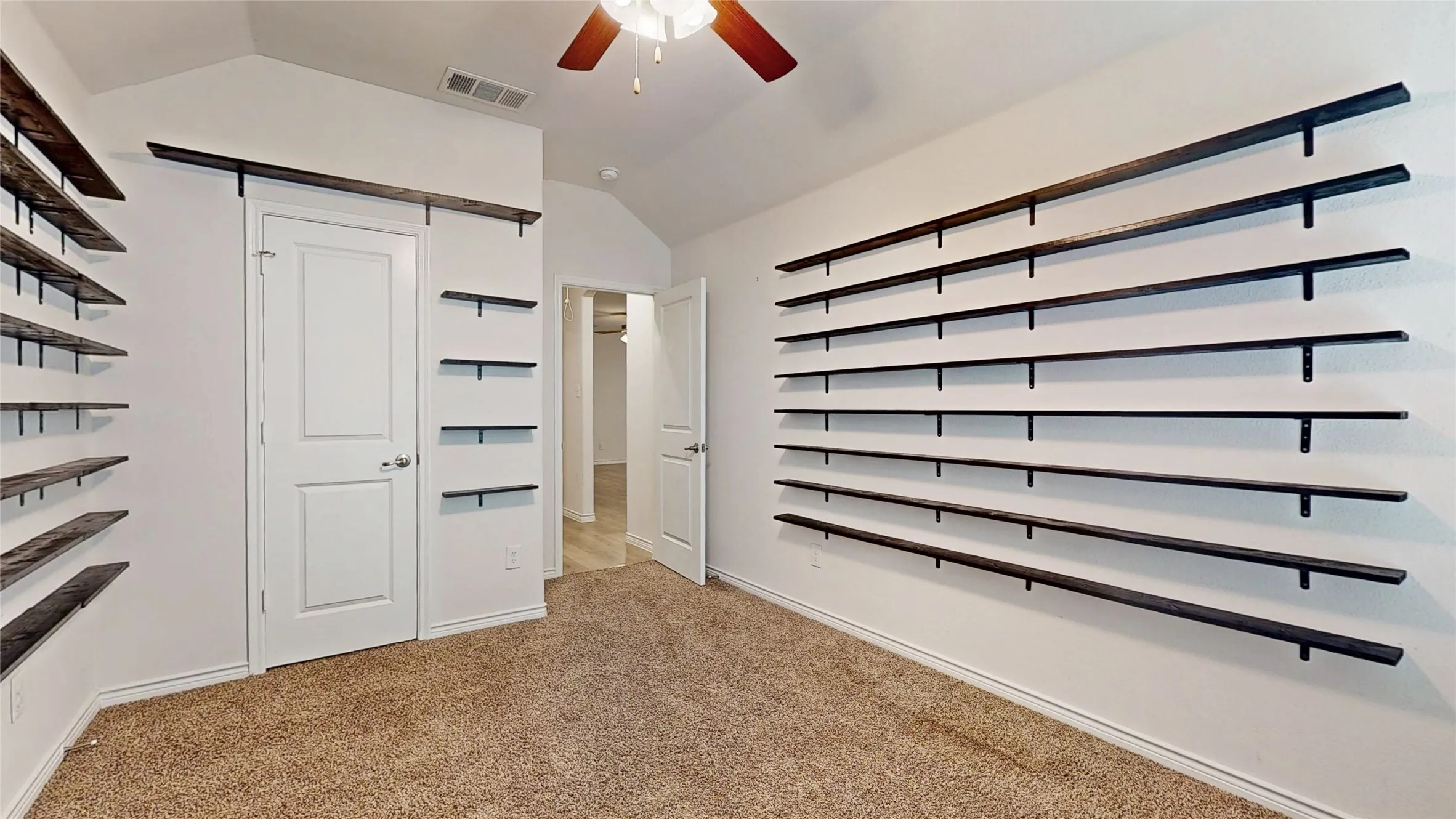 Single Family Residence For Sale in Collin County , 403 Cowboy Way, Anna, Texas 75409, 4 Bedroom, 2 Bathroom, 2 Garage spaces, 1,648 Sqft, built in 2019, mls#21394691, Real Estate Agent in Anna, Homes For Sale in Collin county, Homes For Sale in Anna, Realtor in Anna Texas, Real Estate Brokerage Independent Realty Texas, Luminita Cordes Realtor