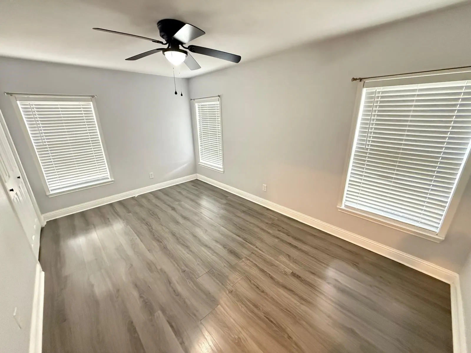 Single Family Residence For Rent in Dallas County , 1605 Crestridge Drive, Mesquite, Texas 75149, 3 Bedroom, 2 Bathroom, Garage spaces, 1,133 Sqft, built in 1955, mls#21394690, Real Estate Agent in Mesquite, Homes For Rent in Dallas county, Homes For Rent in Mesquite, Realtor in Mesquite Texas, Real Estate Brokerage Independent Realty Texas, Luminita Cordes Realtor