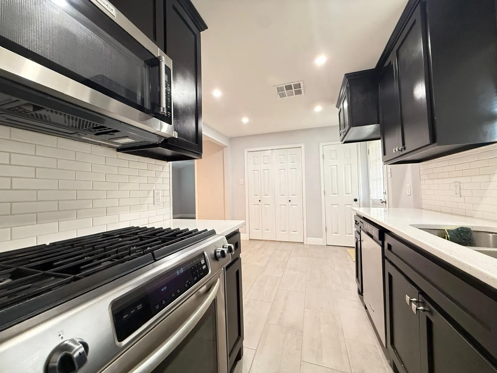 Single Family Residence For Rent in Dallas County , 1605 Crestridge Drive, Mesquite, Texas 75149, 3 Bedroom, 2 Bathroom, Garage spaces, 1,133 Sqft, built in 1955, mls#21394690, Real Estate Agent in Mesquite, Homes For Rent in Dallas county, Homes For Rent in Mesquite, Realtor in Mesquite Texas, Real Estate Brokerage Independent Realty Texas, Luminita Cordes Realtor