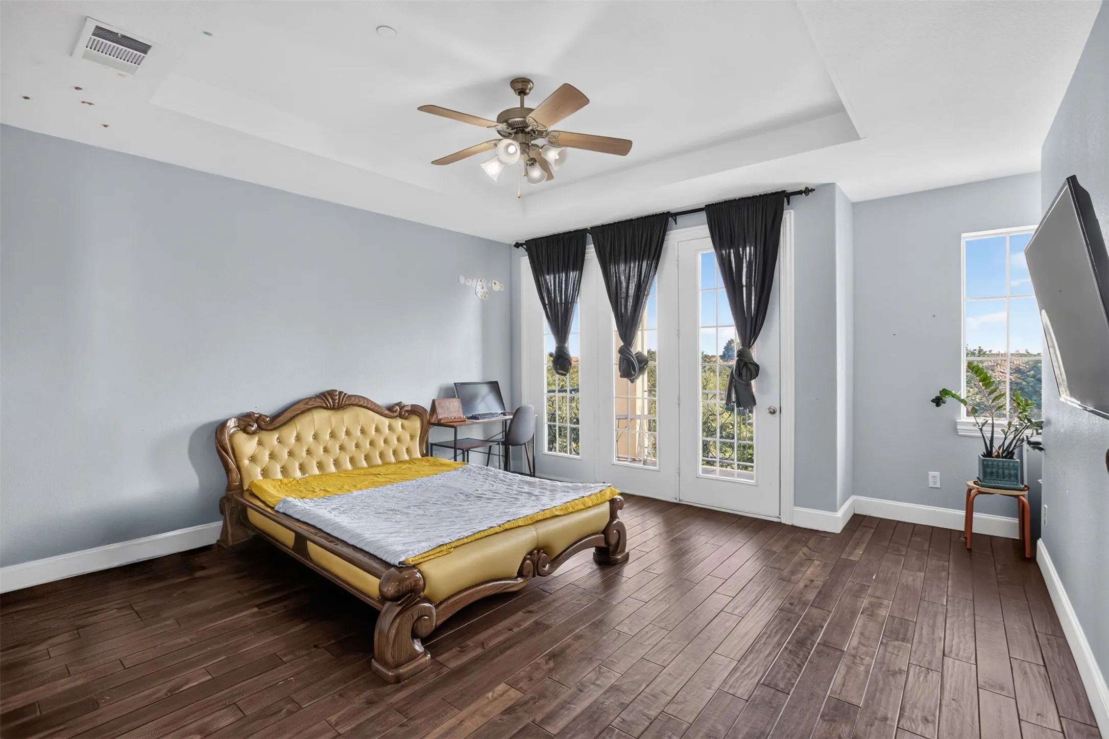 Townhouse For Sale in Dallas County , 1563 Camino Lago, Irving, Texas 75039, 3 Bedroom, 3 Bathroom, 2 Garage spaces, 2,096 Sqft, built in 2007, mls#21380897, Real Estate Agent in Irving, Homes For Sale in Dallas county, Homes For Sale in Irving, Realtor in Irving Texas, Real Estate Brokerage Independent Realty Texas, Luminita Cordes Realtor