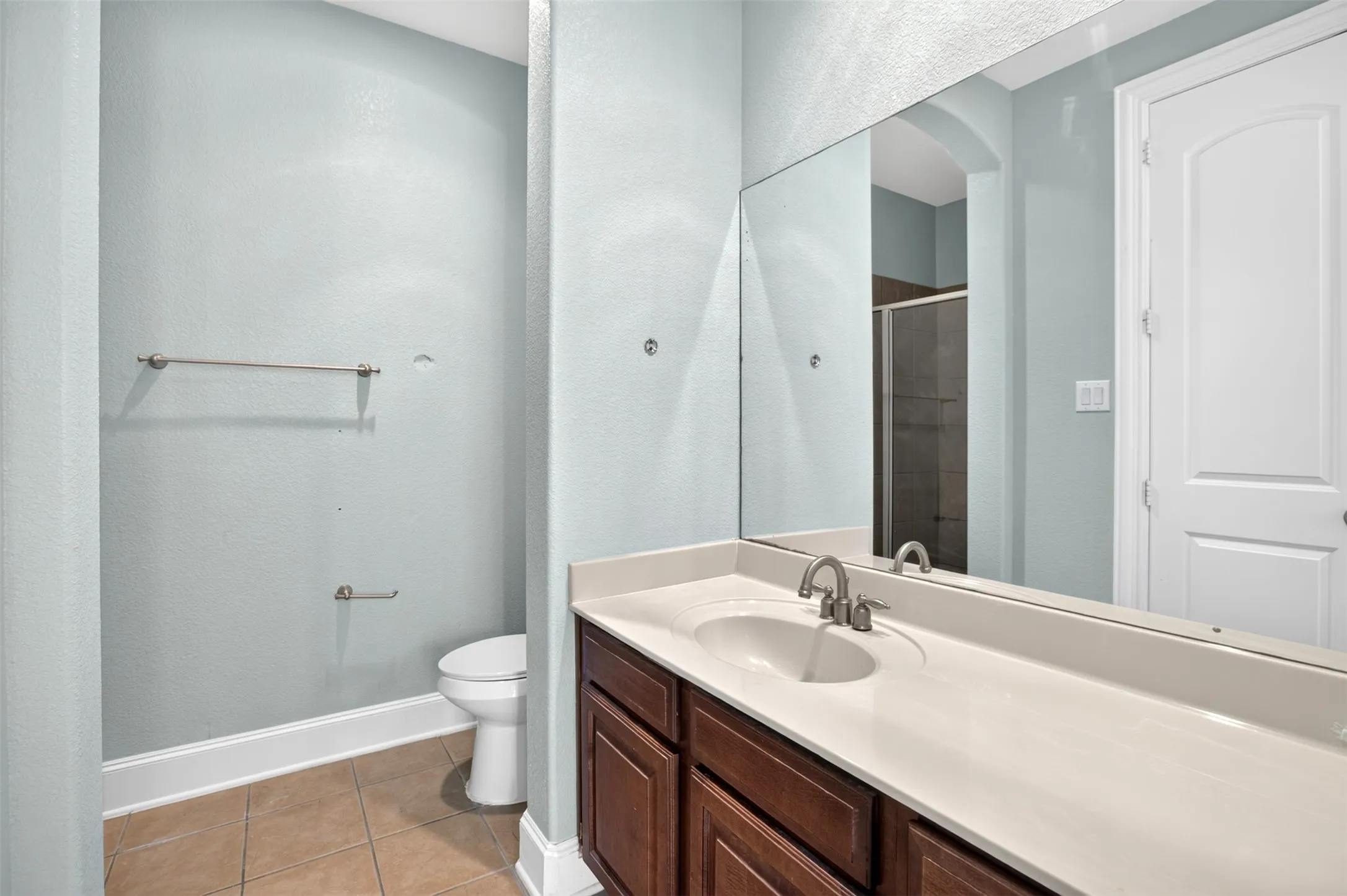 Townhouse For Sale in Dallas County , 1563 Camino Lago, Irving, Texas 75039, 3 Bedroom, 3 Bathroom, 2 Garage spaces, 2,096 Sqft, built in 2007, mls#21380897, Real Estate Agent in Irving, Homes For Sale in Dallas county, Homes For Sale in Irving, Realtor in Irving Texas, Real Estate Brokerage Independent Realty Texas, Luminita Cordes Realtor